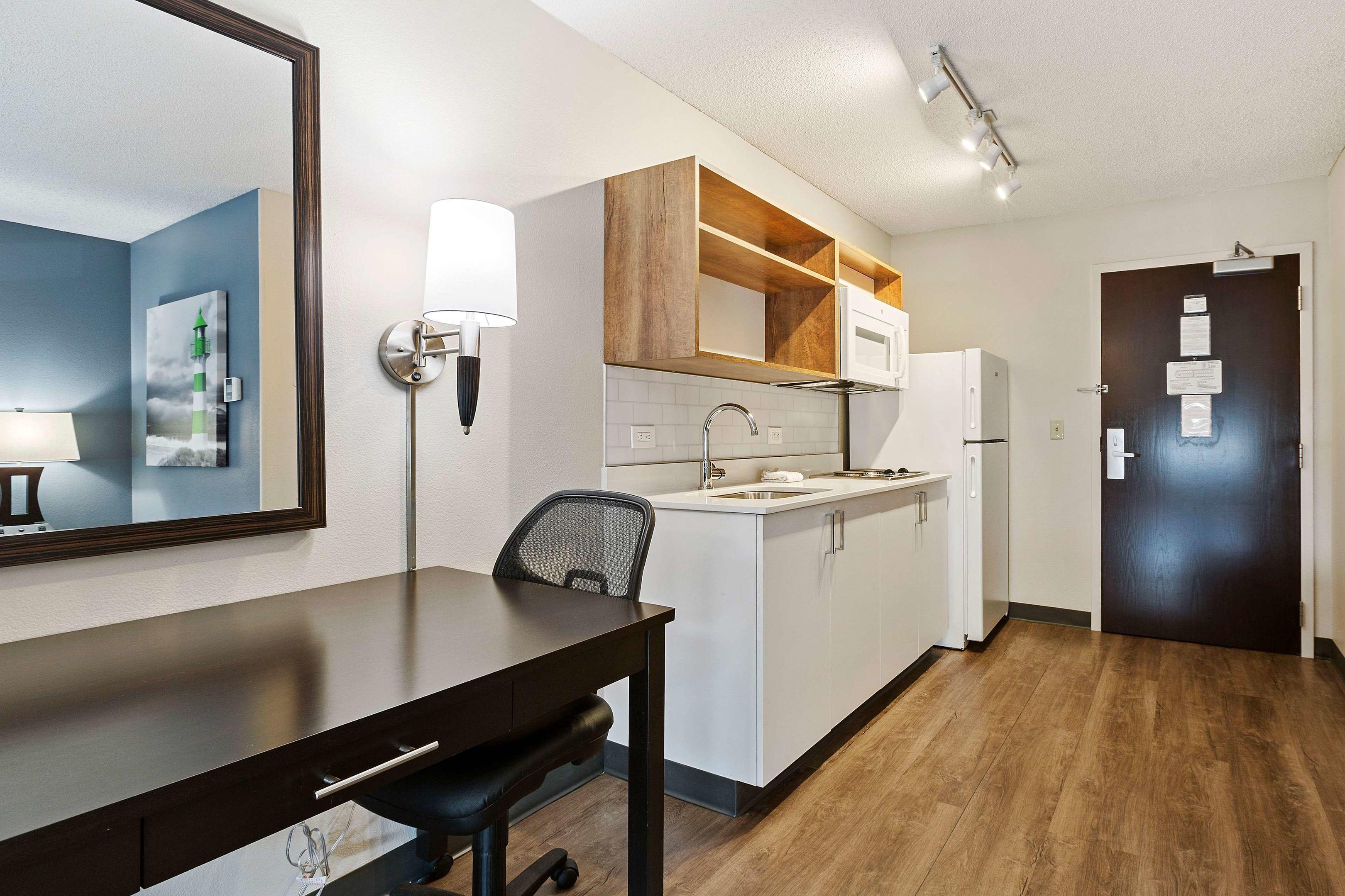 Extended Stay America - San Francisco - San Mateo - SFO — photo 4