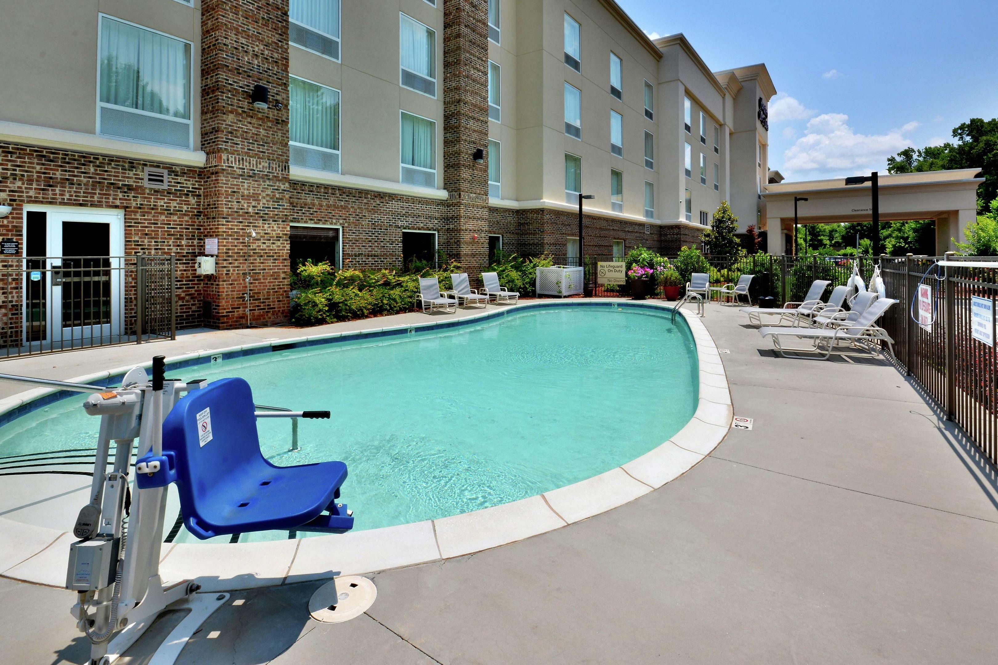 Hampton Inn & Suites Huntersville — photo 4