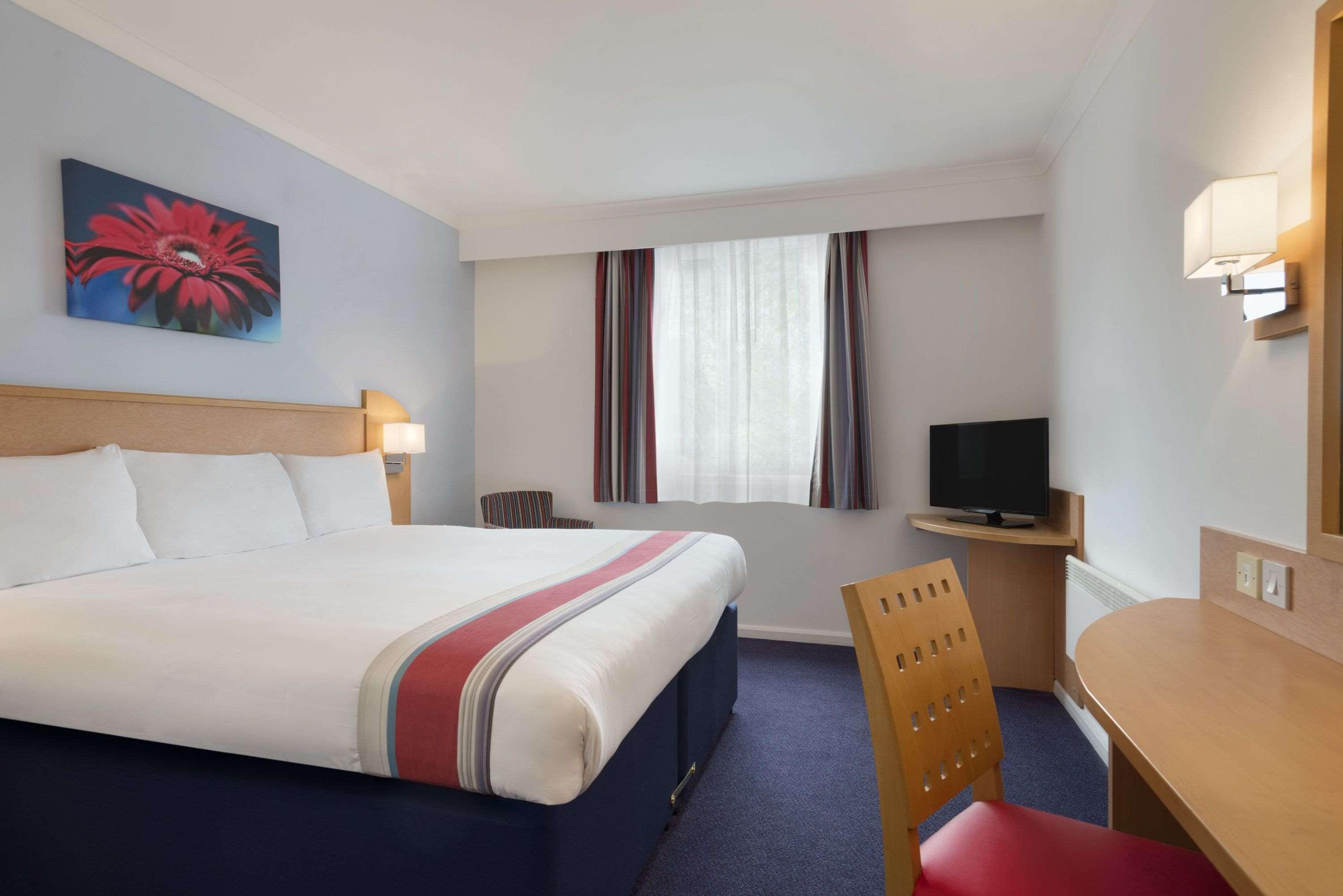 Ramada Wakefield — photo 4