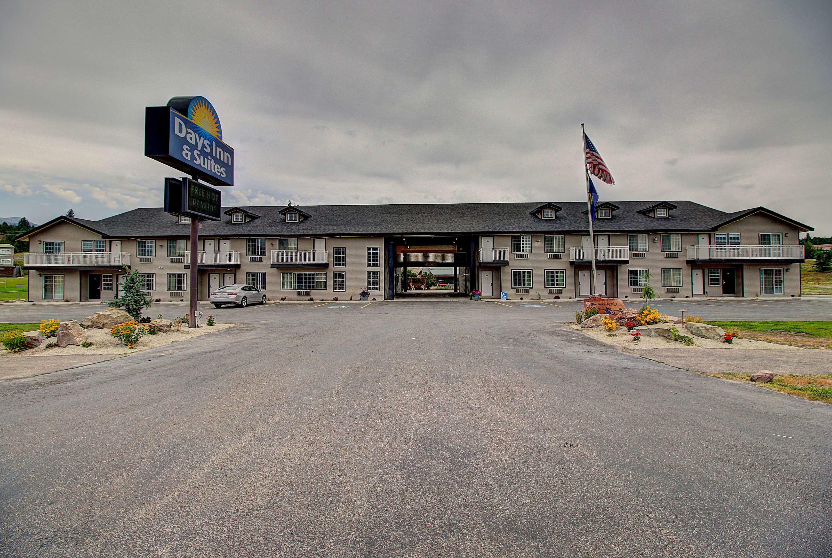 Days Inn & Suites by Wyndham Lolo — photo 4
