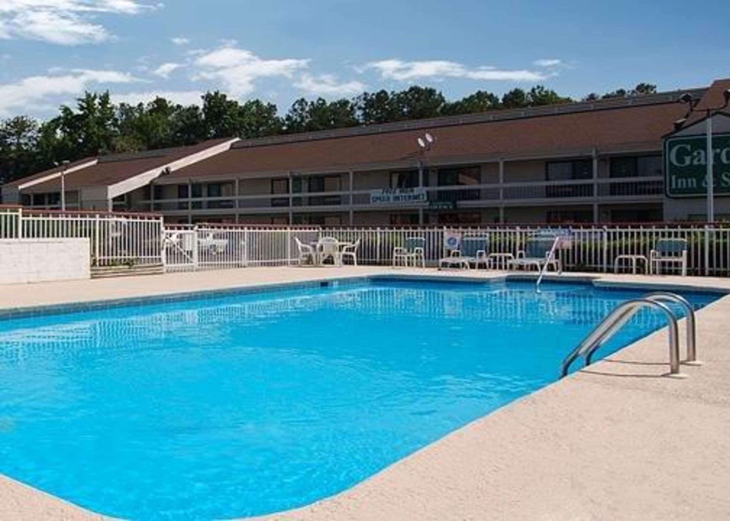 Econo Lodge Richmond West Broad — photo 5