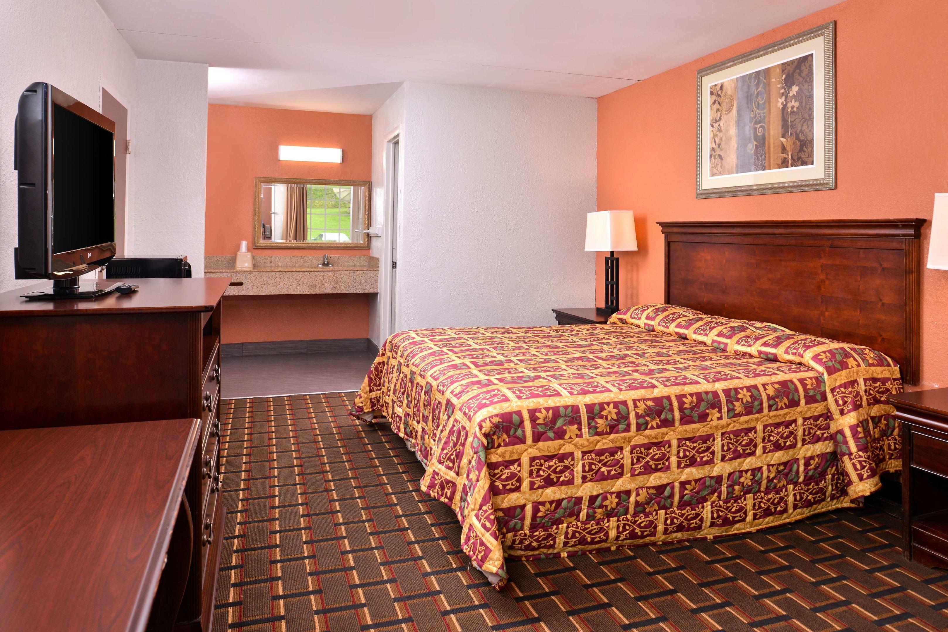 Americas Best Value Inn - Richmond South — photo 5