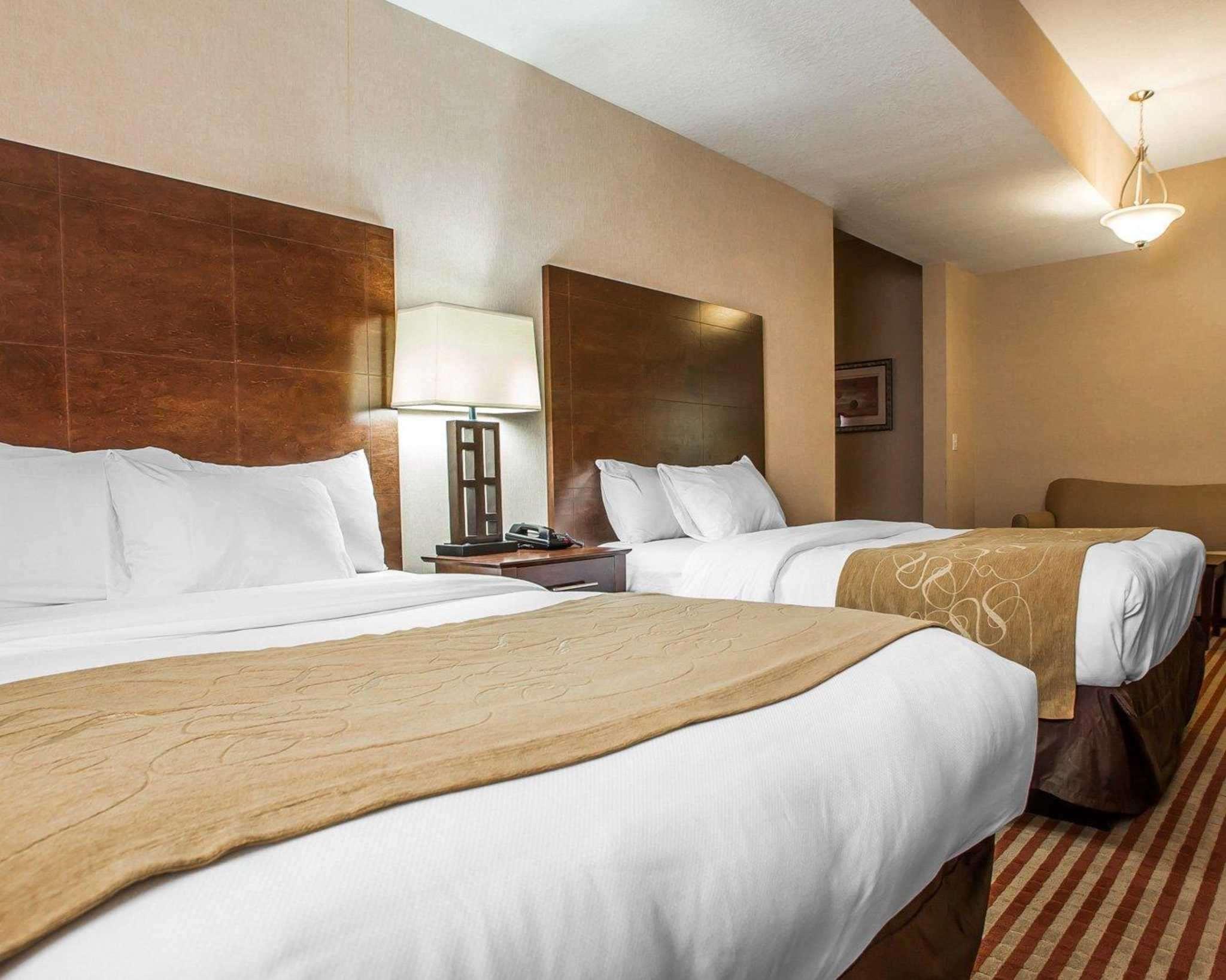 Comfort Suites — photo 5