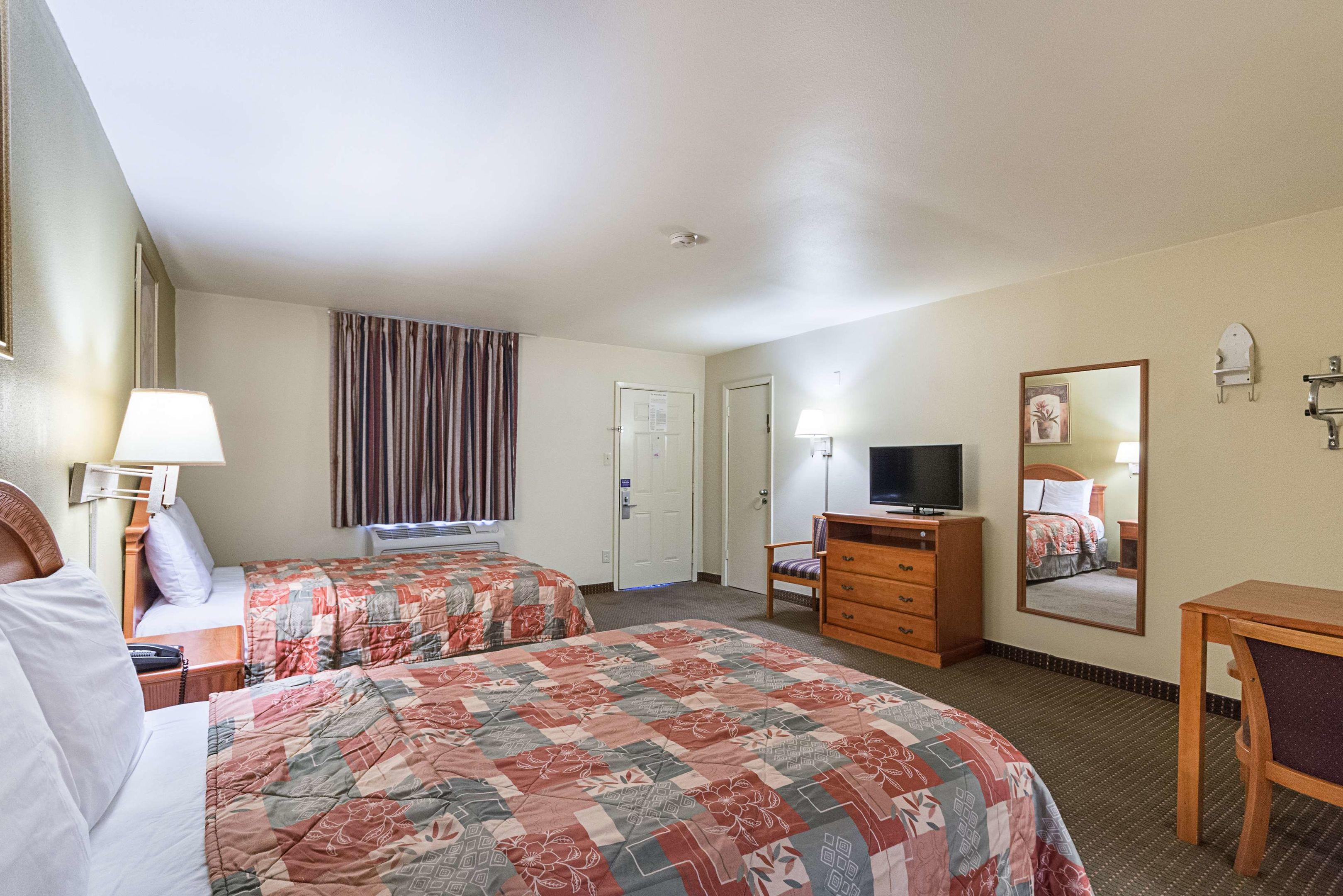 Motel 6 Livingston TX — photo 5