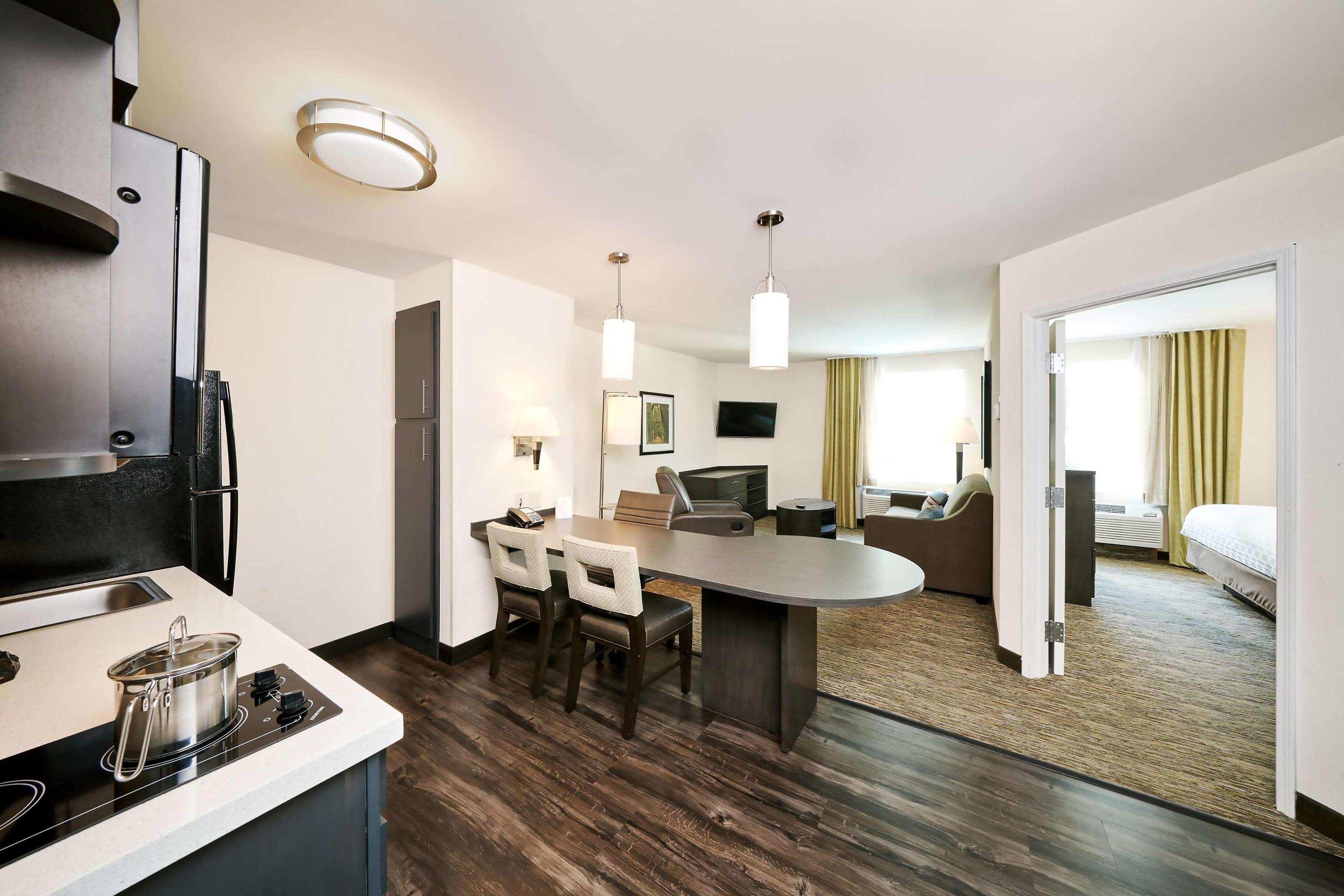Sonesta Simply Suites Arlington — photo 5