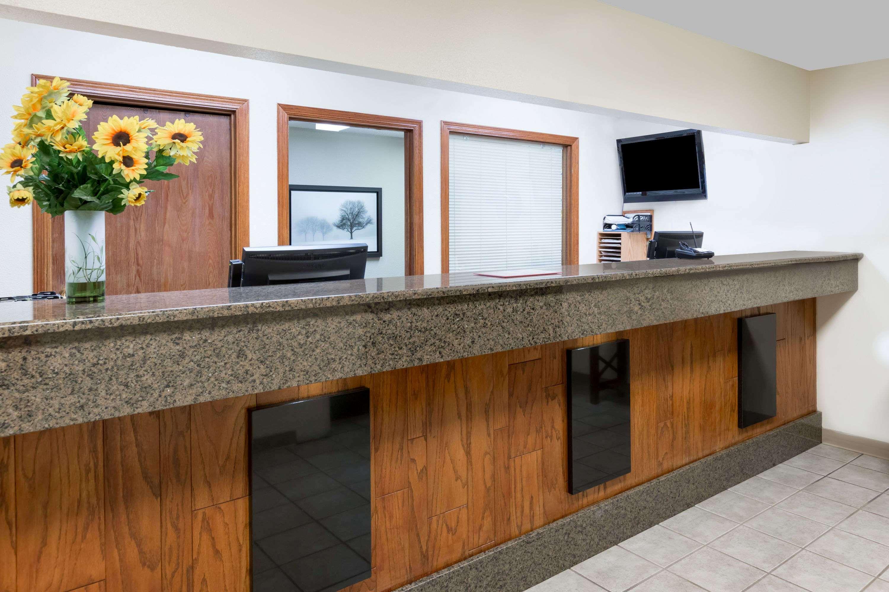 Days Inn And Suites Des Moines Airport — photo 5