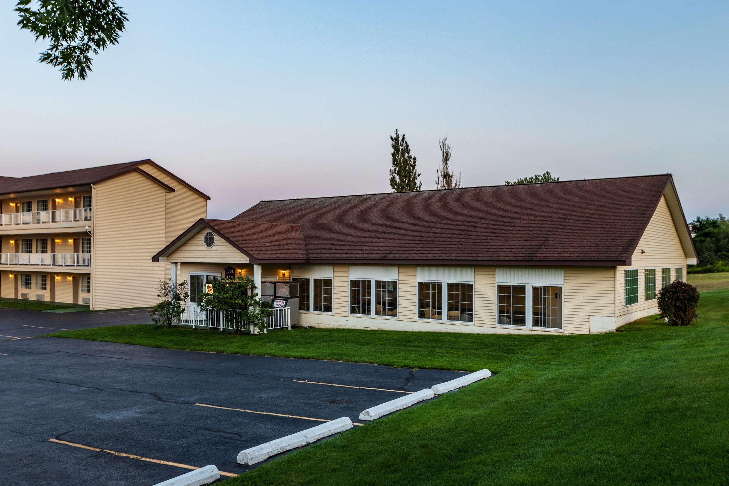 Quality Inn Lakefront — photo 4