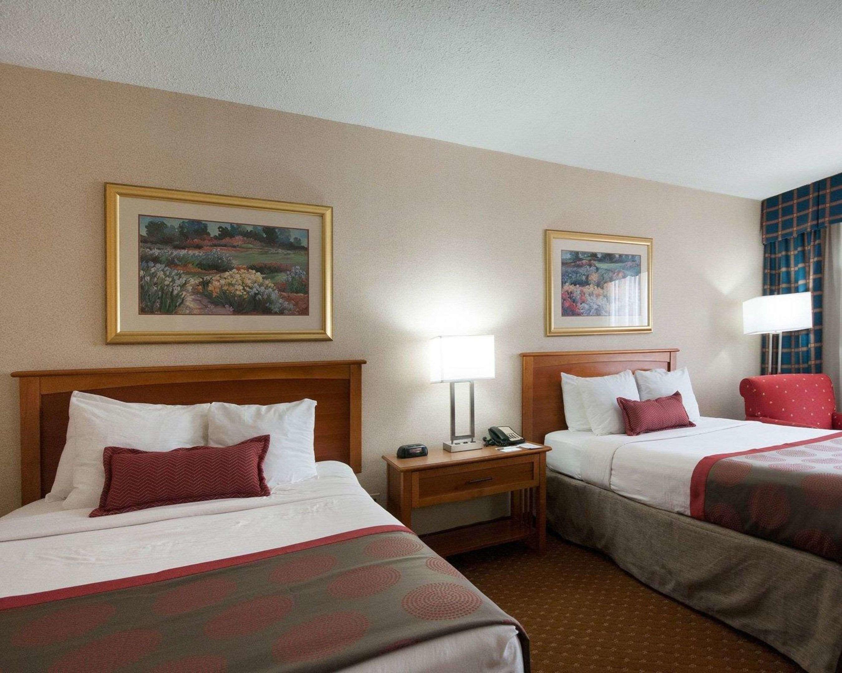 Rodeway Inn Indianapolis I-70 — photo 4
