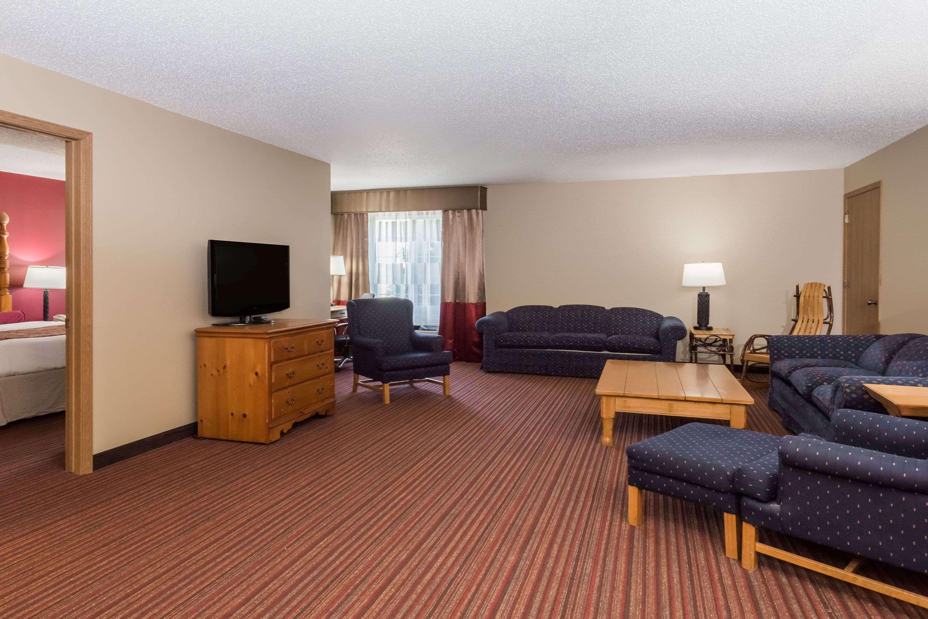 Baymont by Wyndham Mequon Milwaukee Area — photo 5