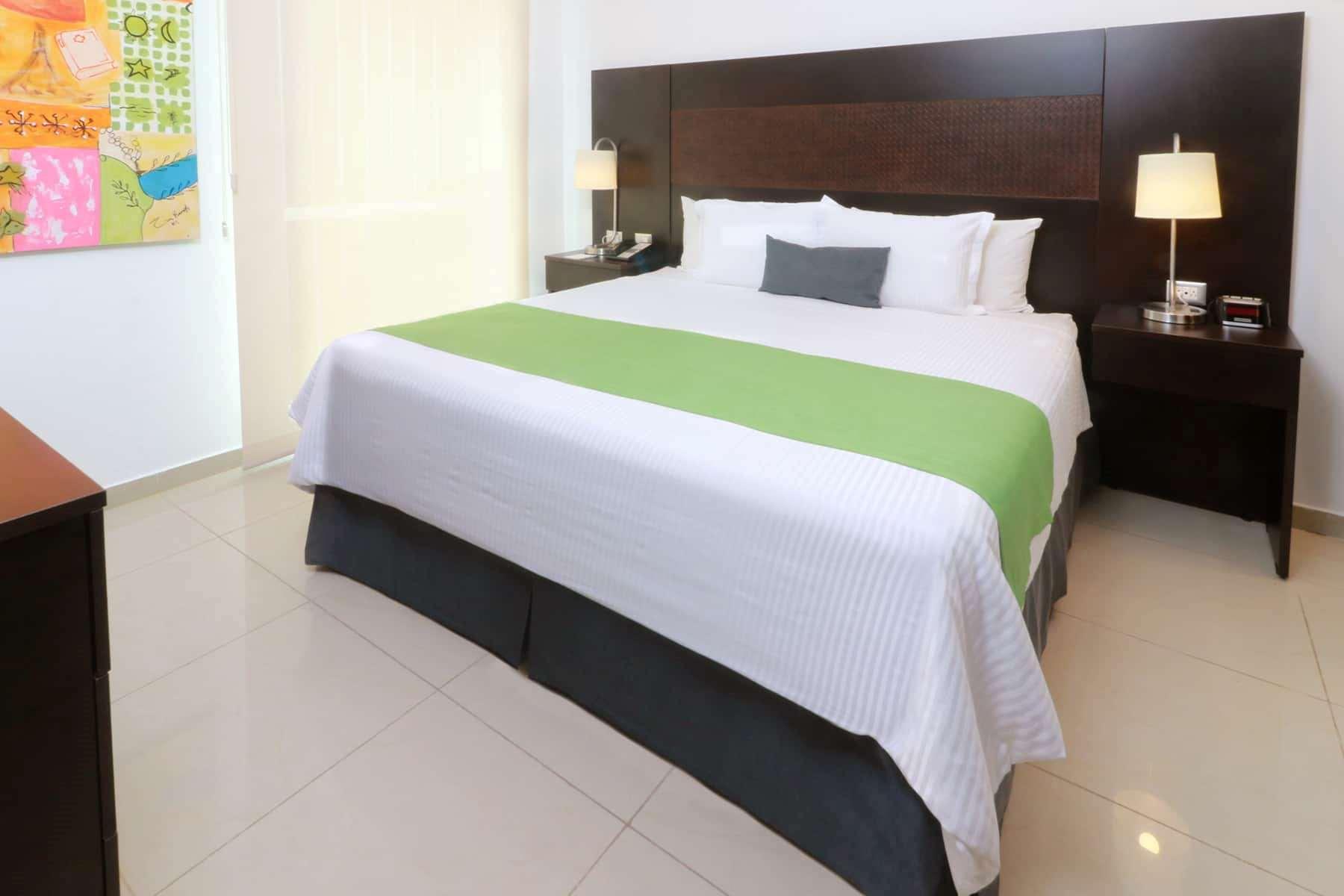 Wyndham Garden Guadalajara Acueducto — photo 3