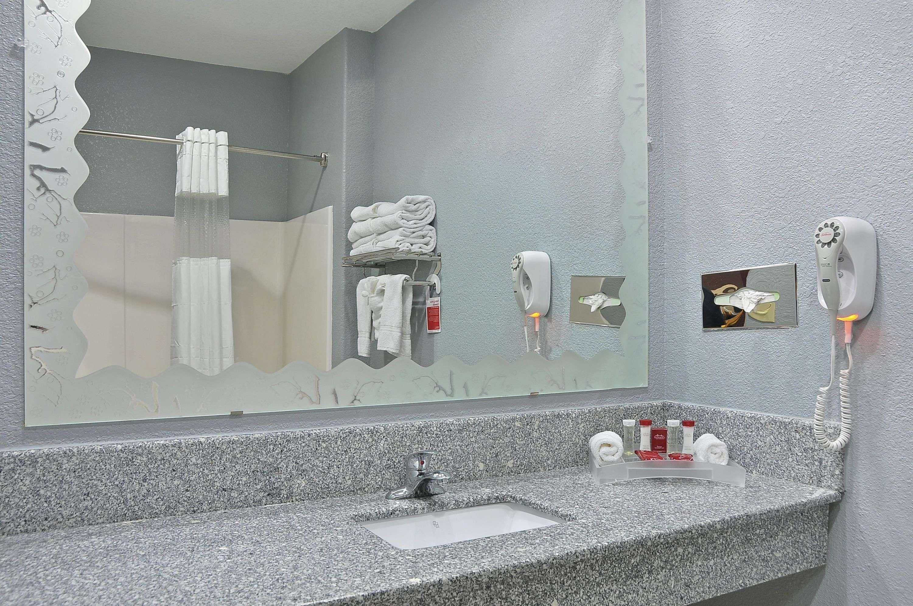 Ramada South Waco — photo 4