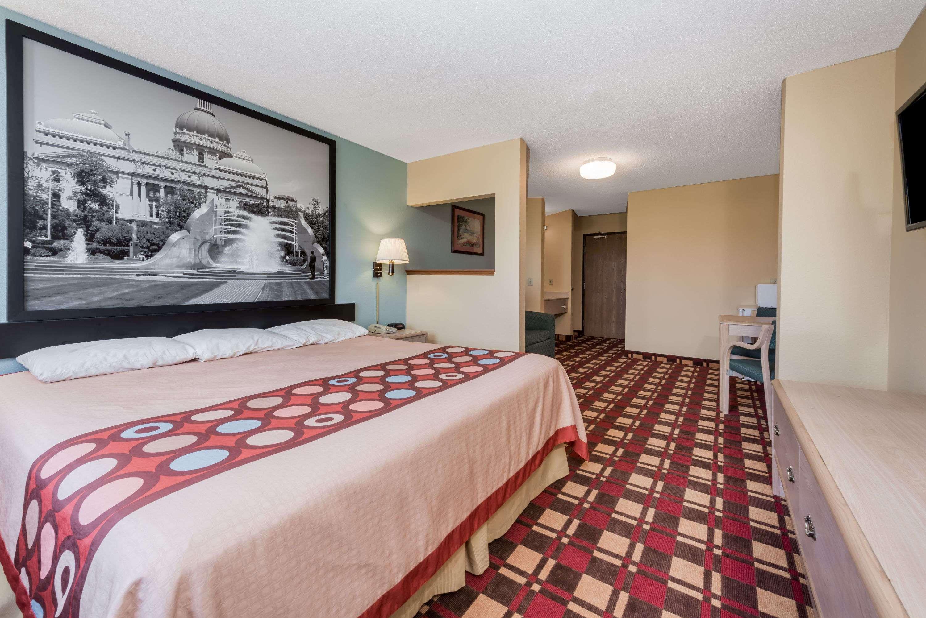 Super 8 by Wyndham Martinsville — photo 5