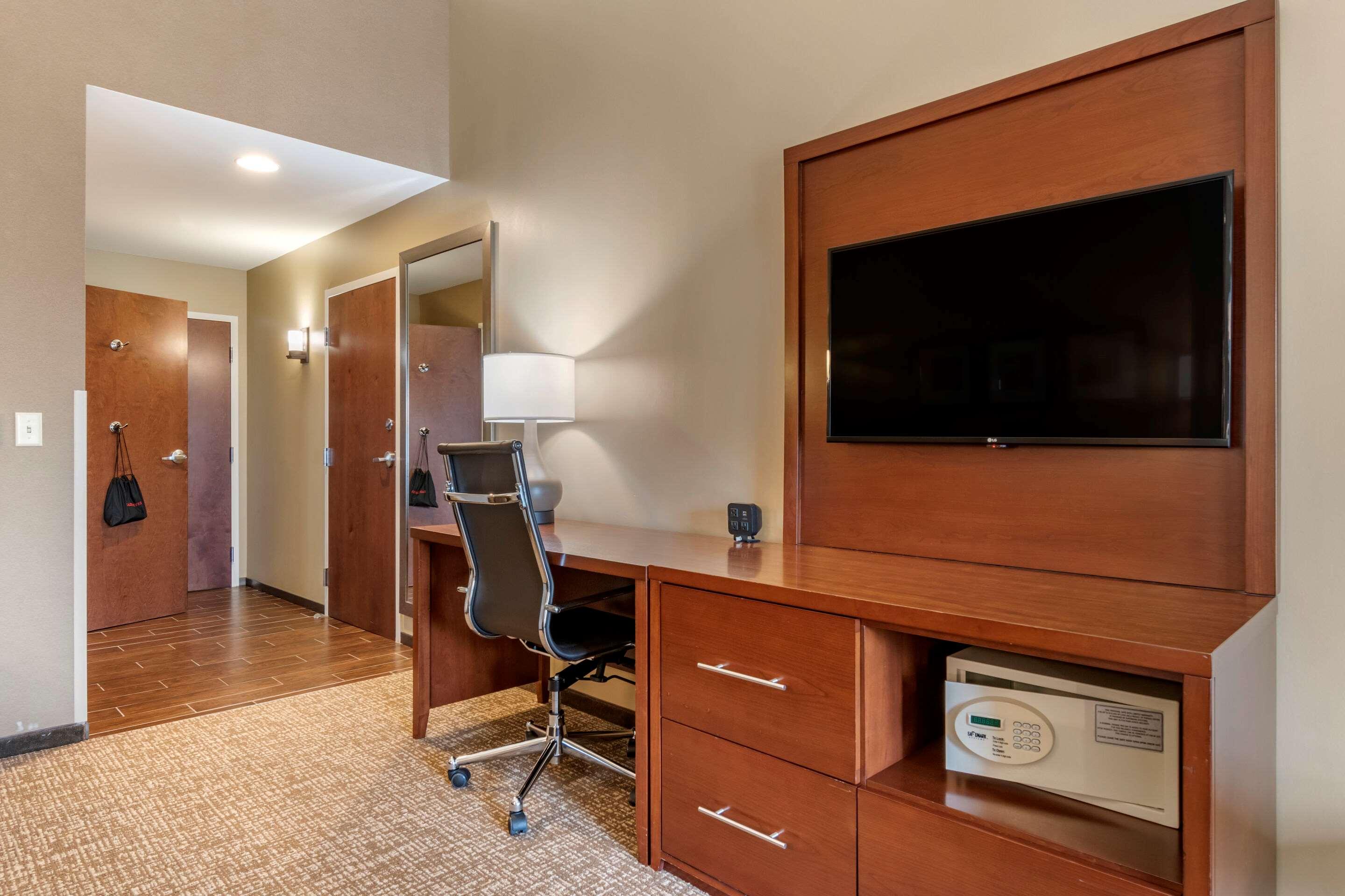 Comfort Suites Manheim - Lancaster