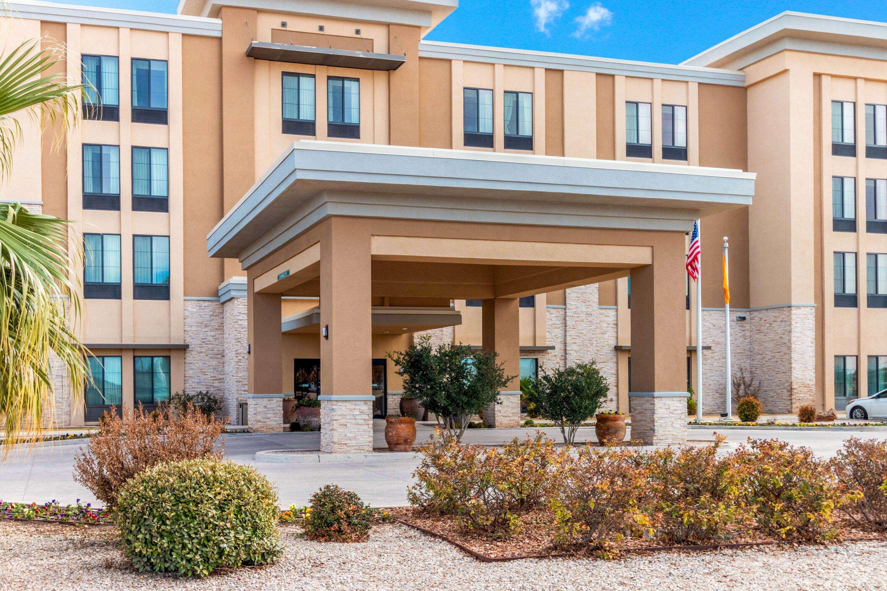 La Quinta Inn & Suites Carlsbad — photo 4
