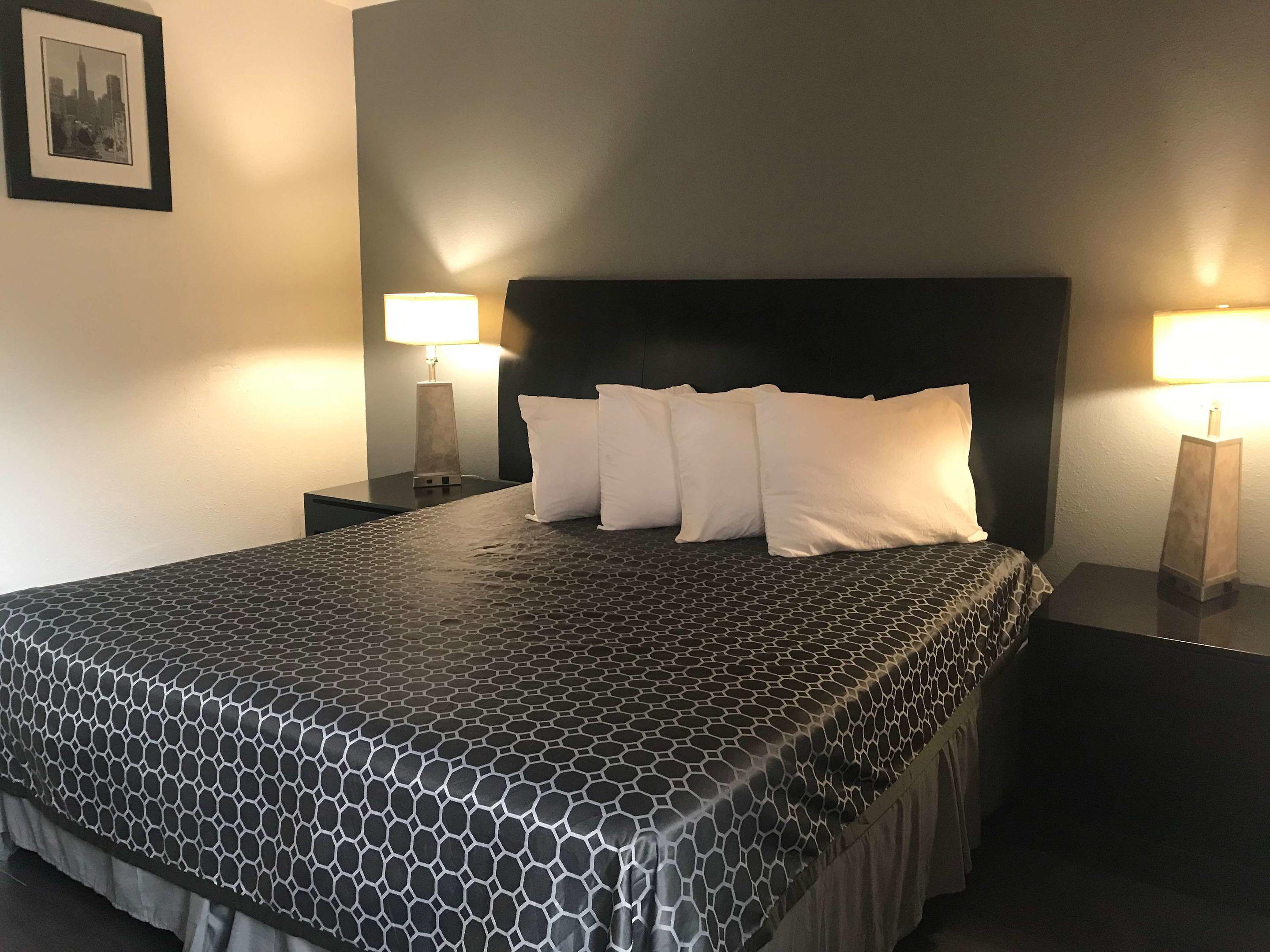 SureStay Hotel by Best Western Buttonwillow — photo 5