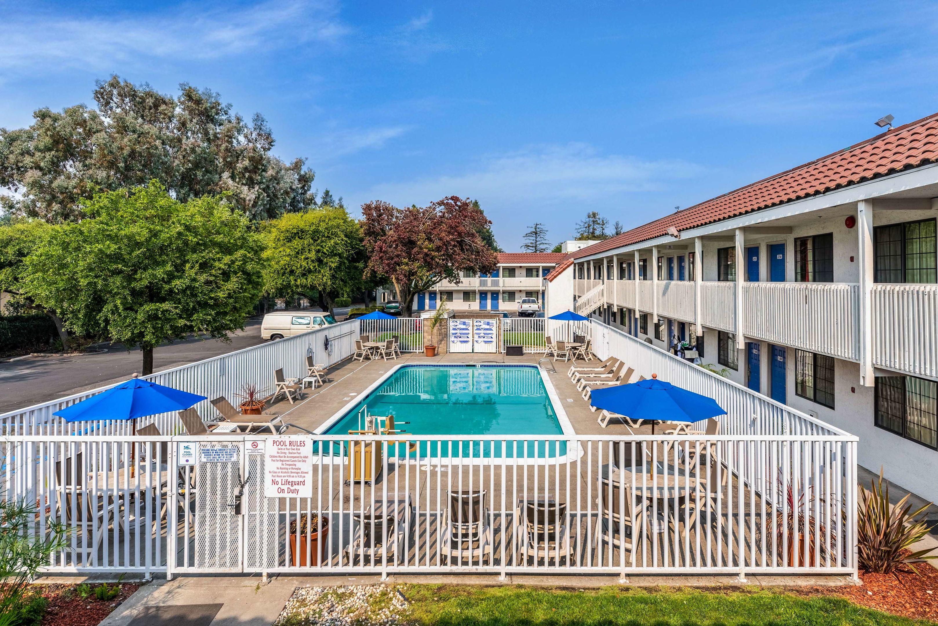 Motel 6 Petaluma — photo 5