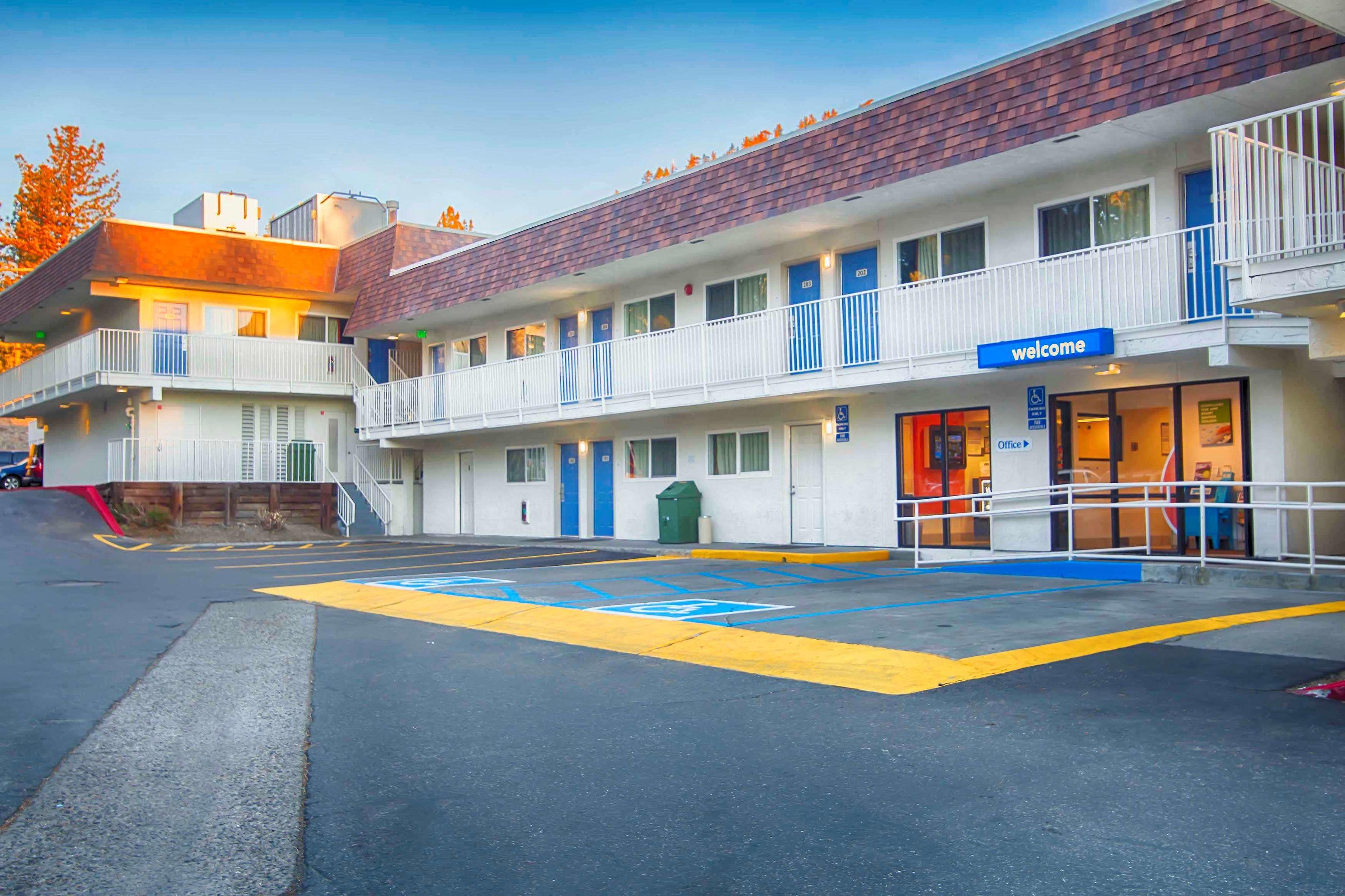 Motel 6 Mammoth Lakes — photo 4