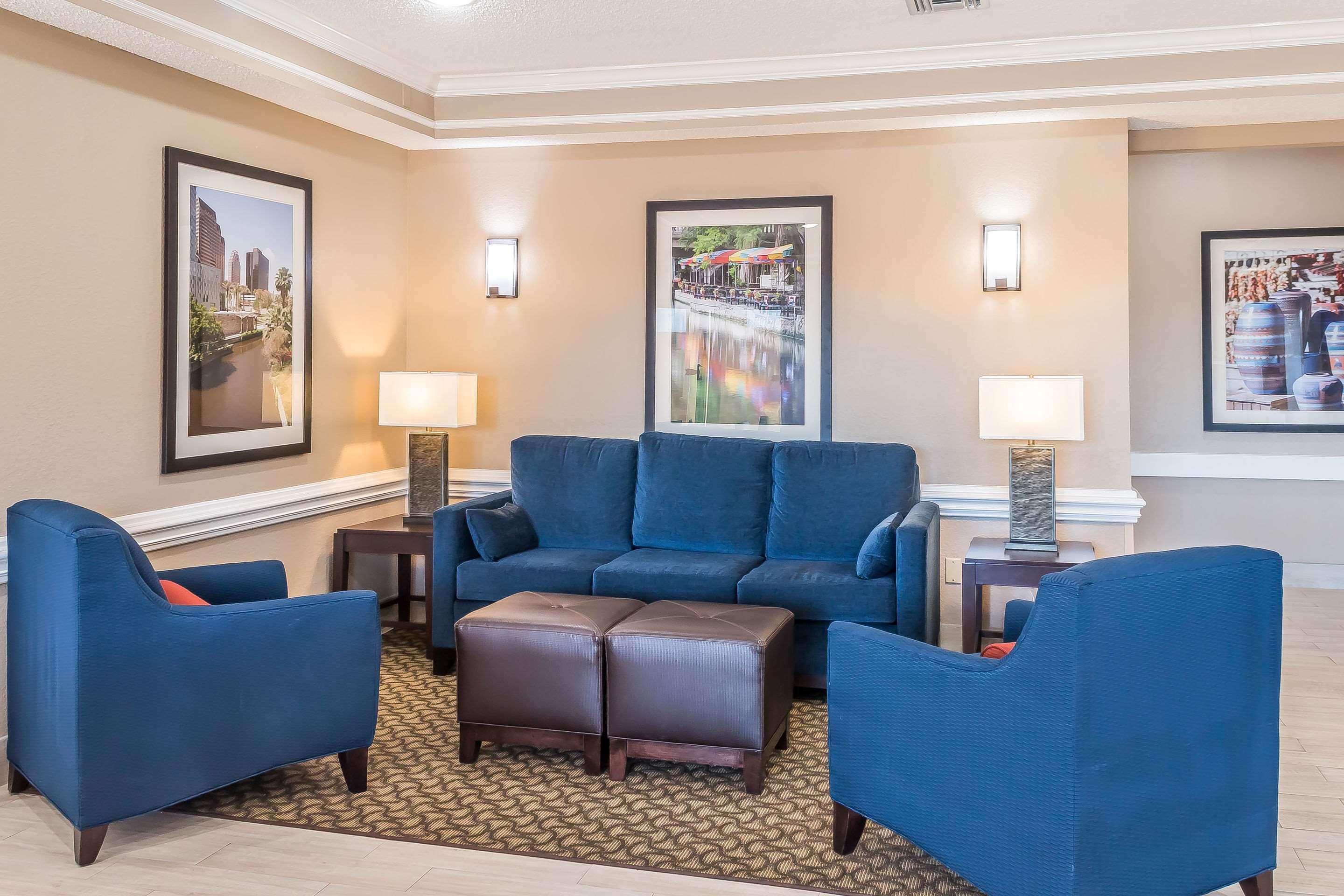 Comfort Inn I-10 EAST Near AT&T Center — photo 5