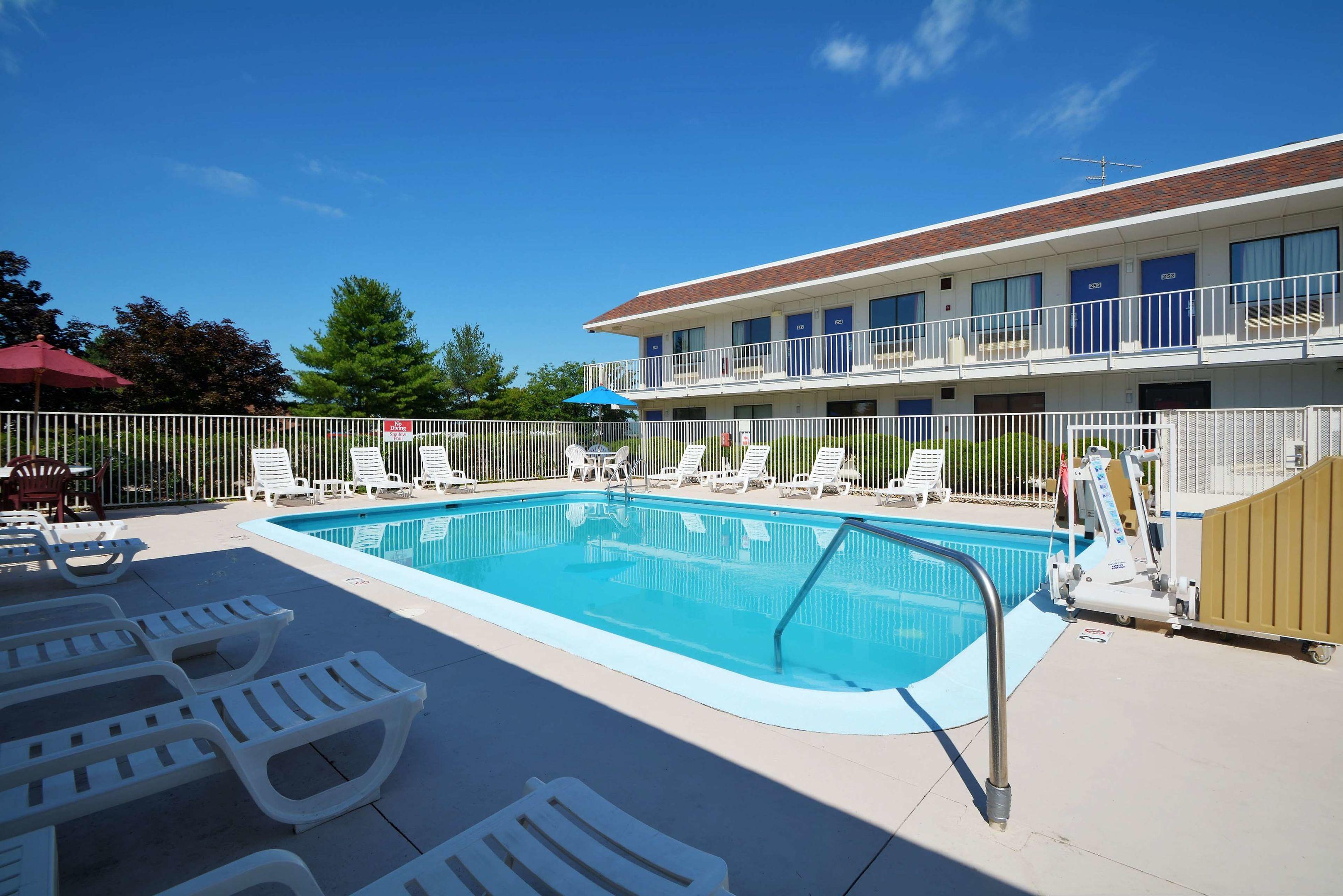 Motel 6 Hartford-Windsor Locks — photo 4