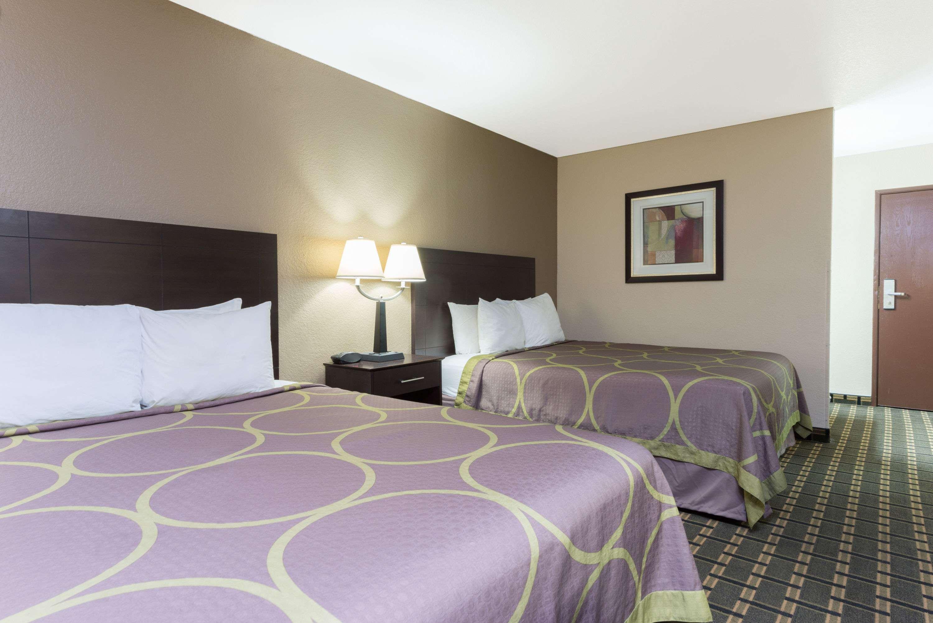 Super 8 by Wyndham Springfield East — photo 4