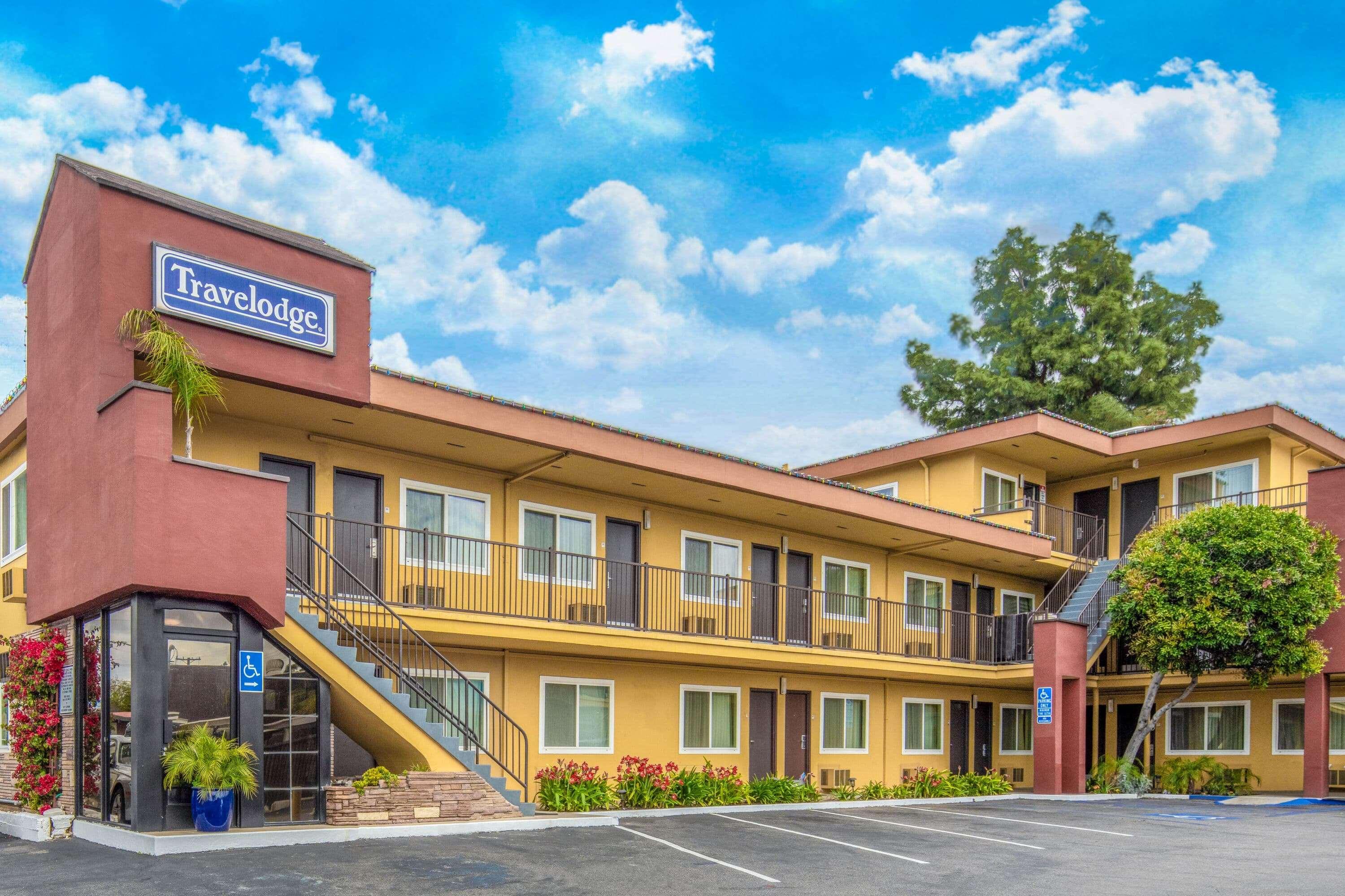 Travelodge Burbank-Glendale — photo 3