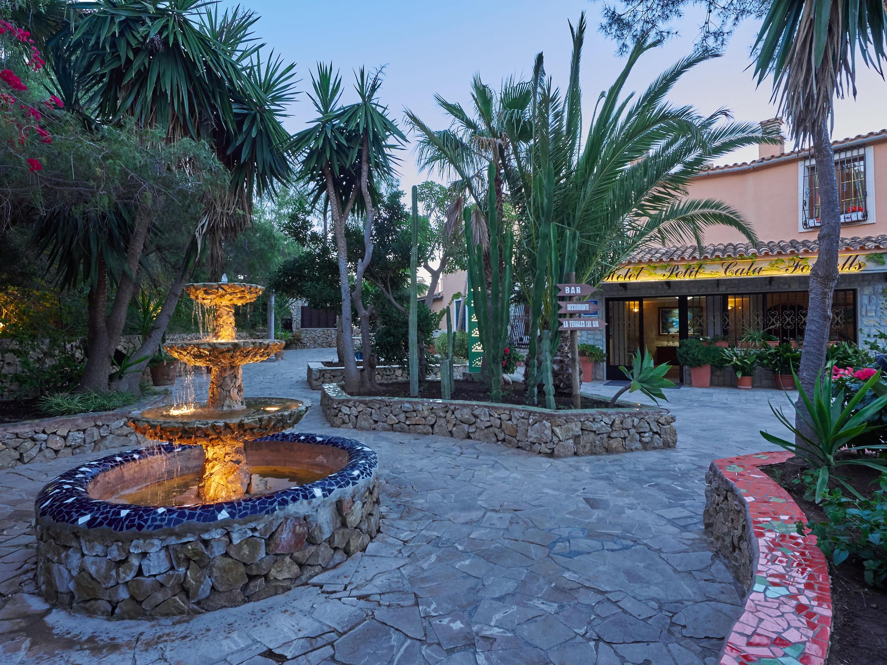 Hotel Petit Cala Fornells — photo 3