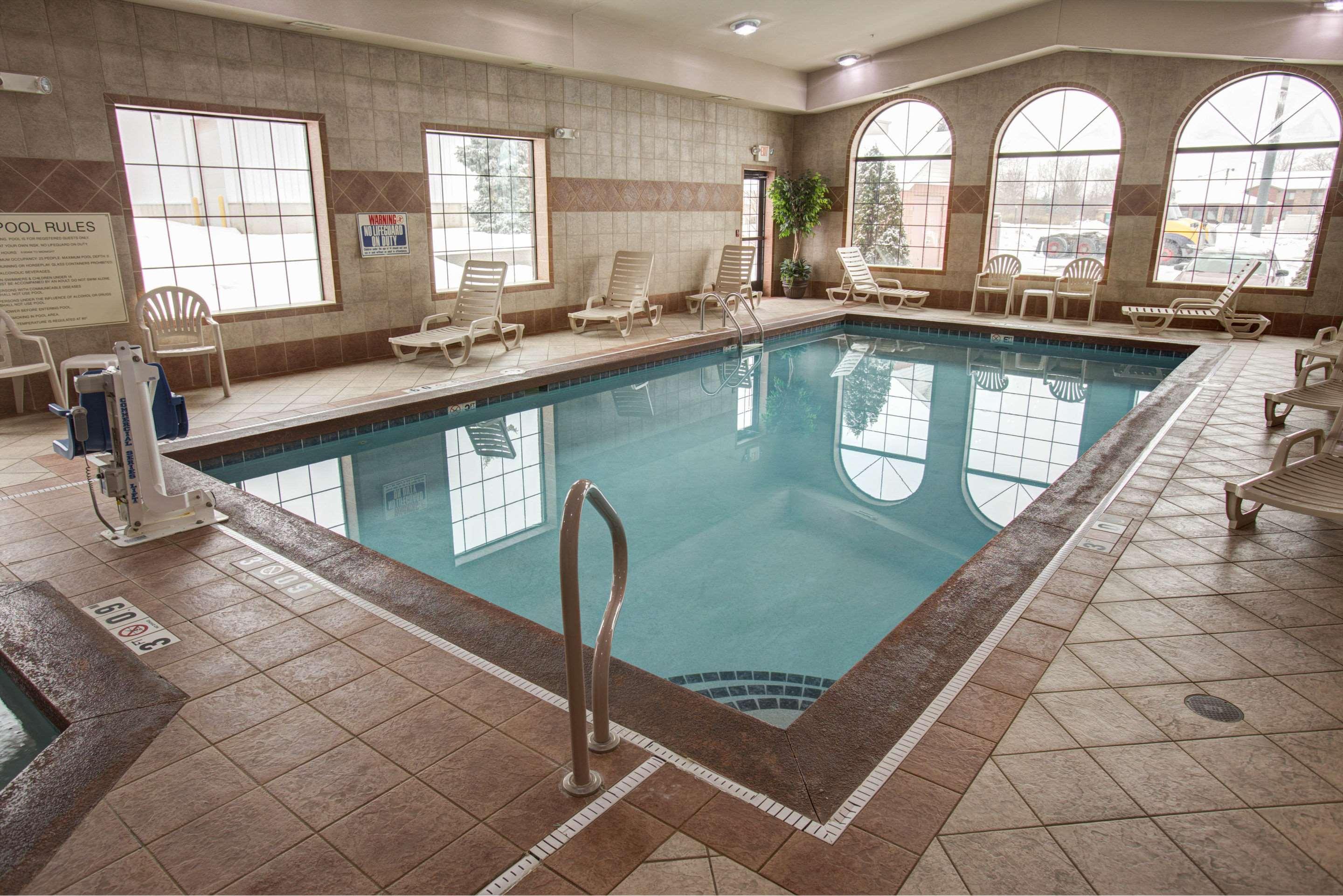 Comfort Suites South — photo 4