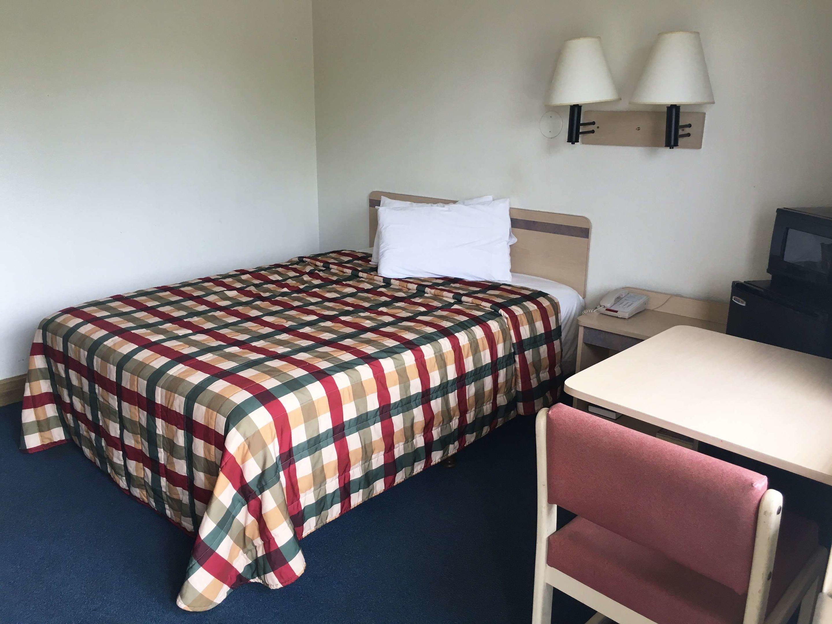 Americas Best Value Inn & Suites Helena — photo 3