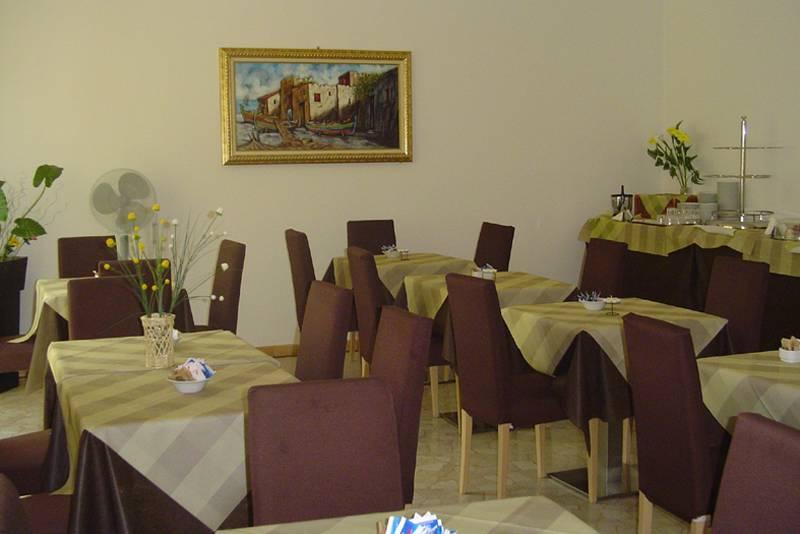 Club Meeting Hotel — photo 4