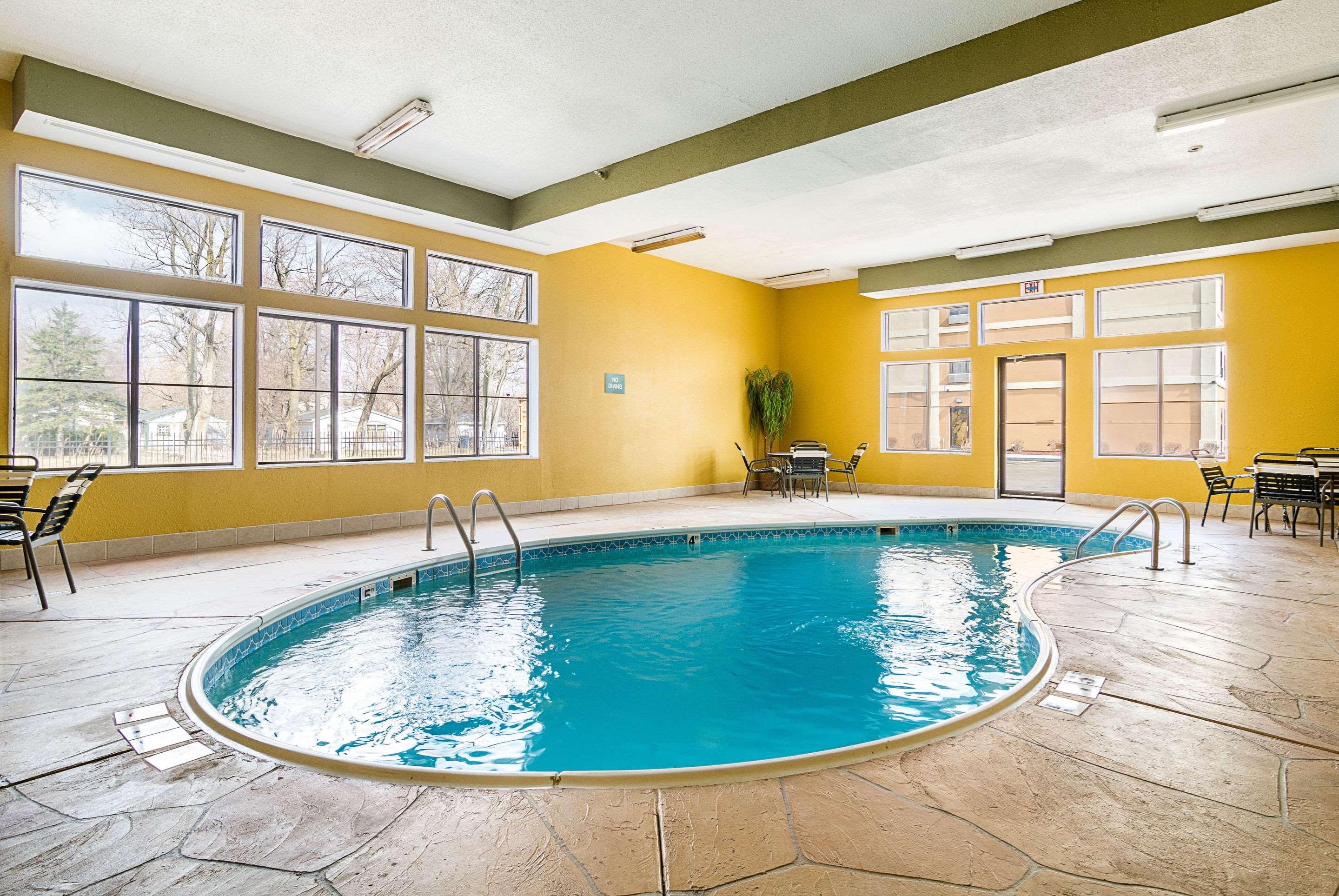 Quality Inn & Suites — photo 4