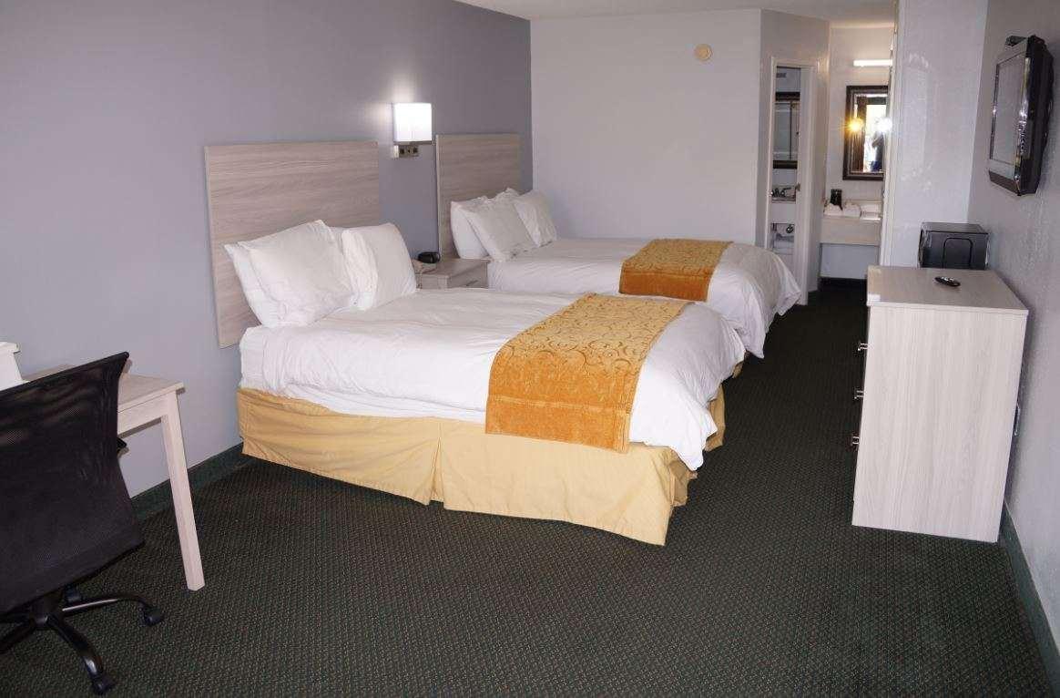 Days Inn & Suites by Wyndham Williamsburg Colonial — photo 3