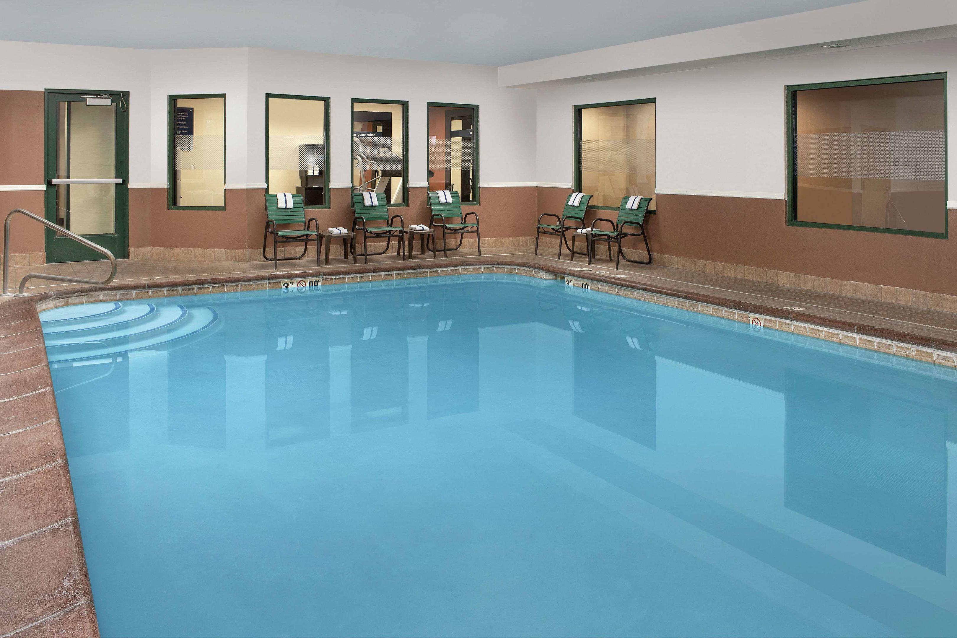Hampton Inn Kansas City/Village West — photo 4