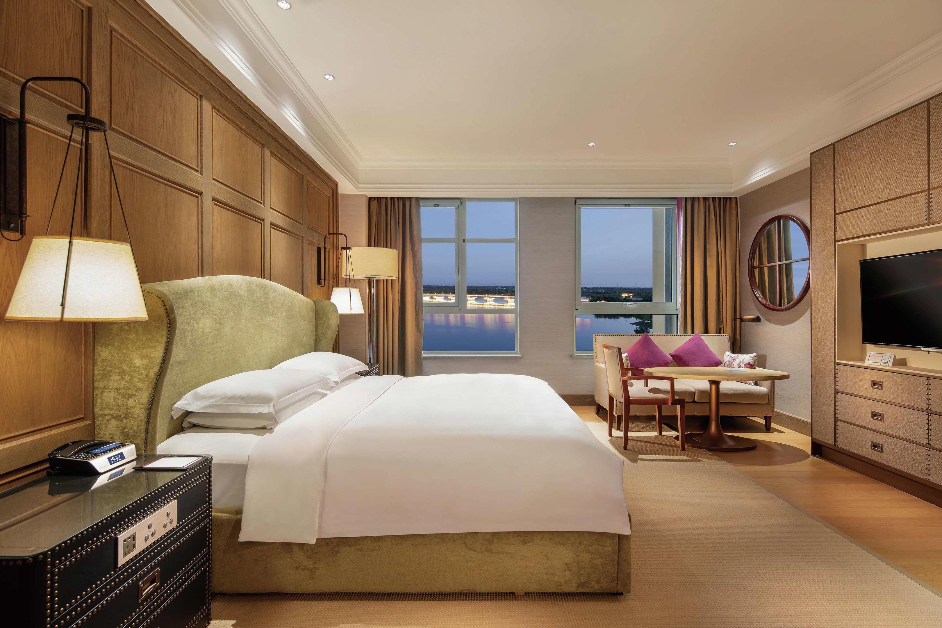 Hilton Wenan — photo 5
