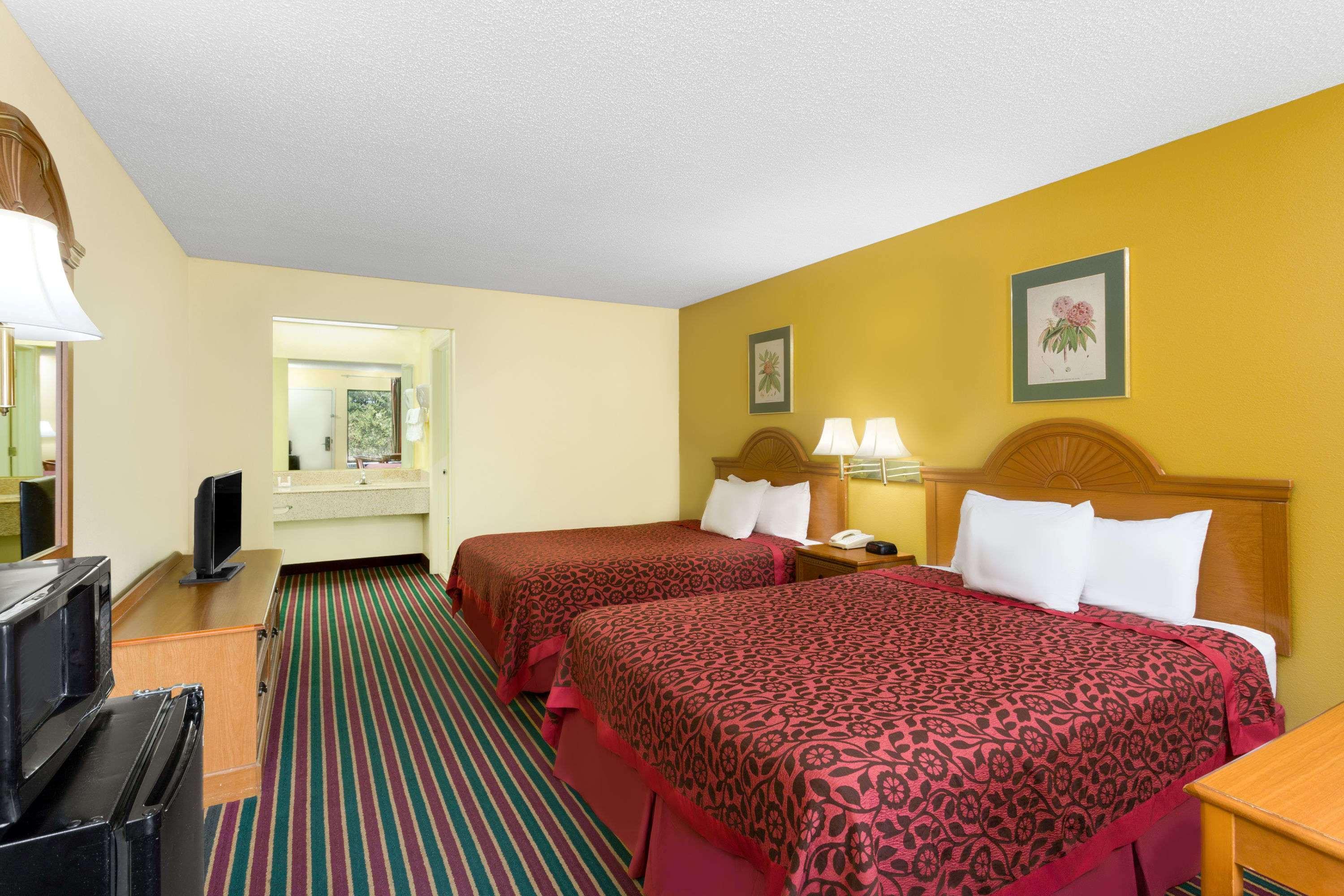 Days Inn Biscoe — photo 5