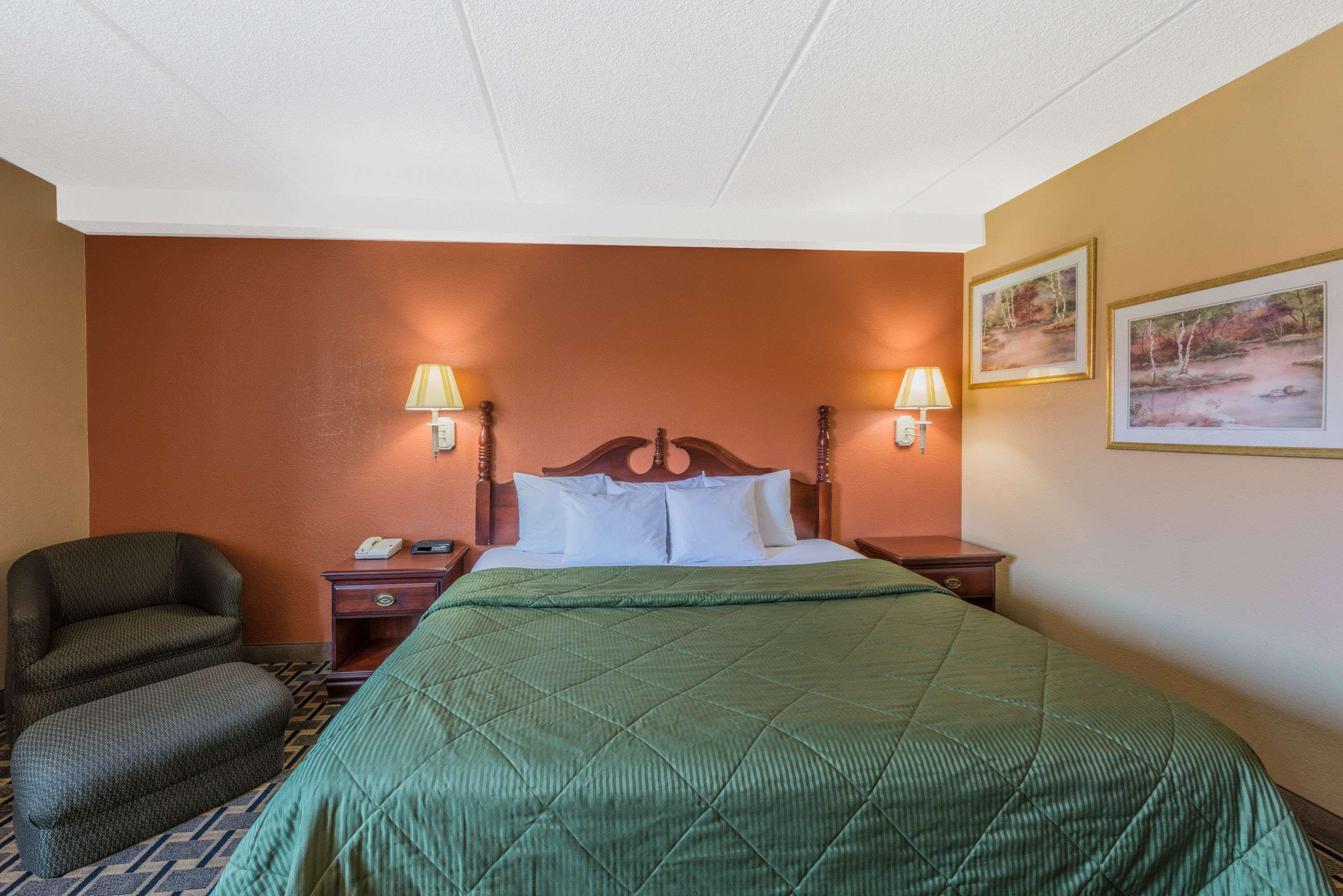 Days Inn Hurstbourne — photo 5