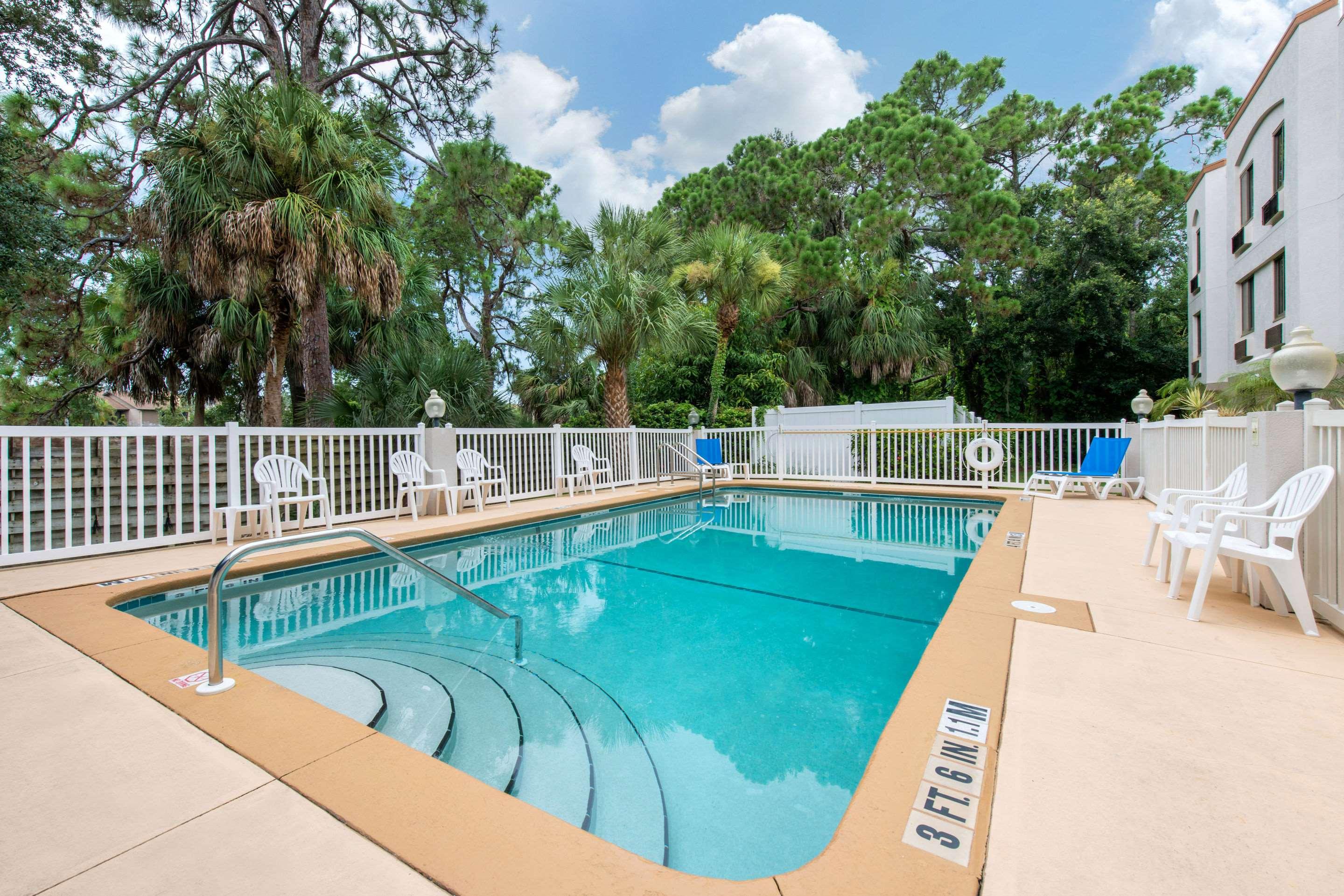 Sleep Inn Sarasota — photo 4