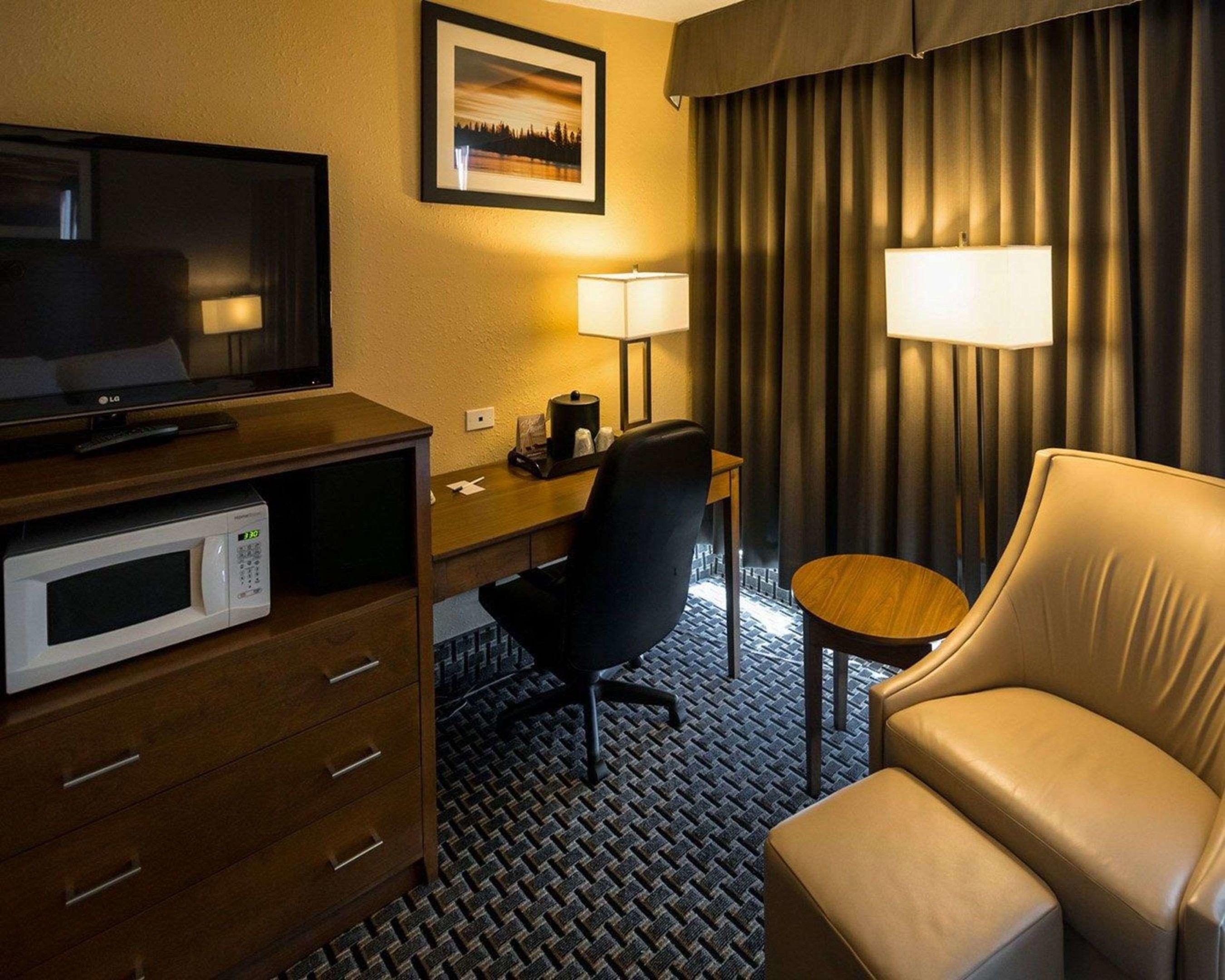 Clarion Inn Lakeside and Conference Centre — photo 5