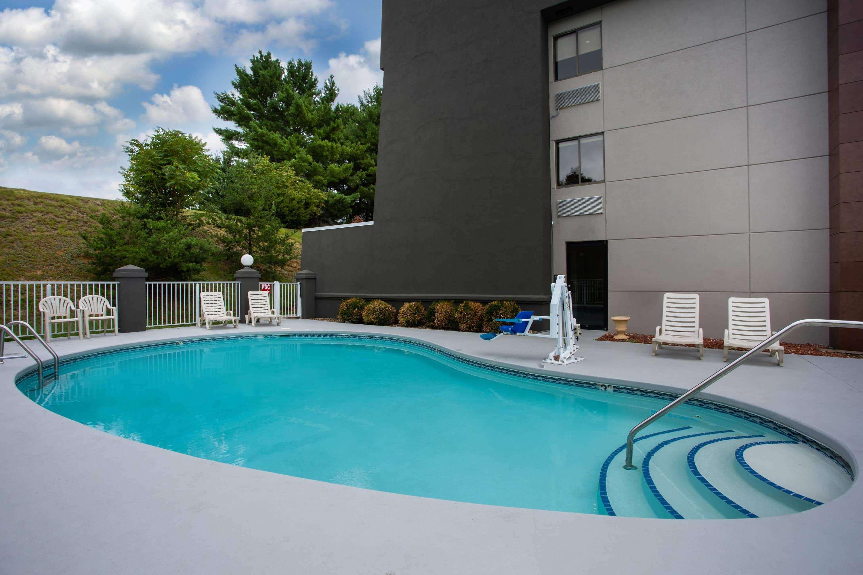 La Quinta Inn by Wyndham Roanoke Salem — photo 5