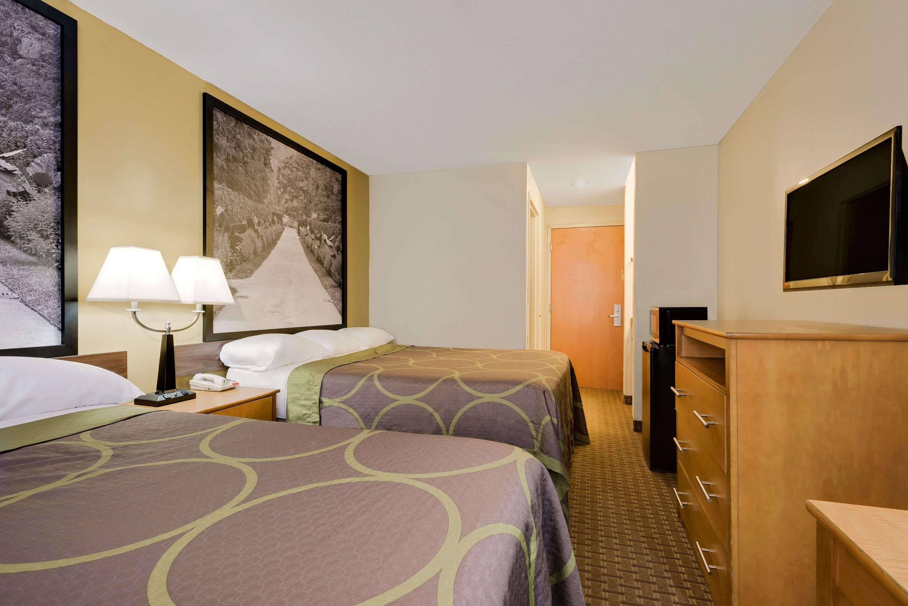 Super 8 by Wyndham Allentown — photo 5