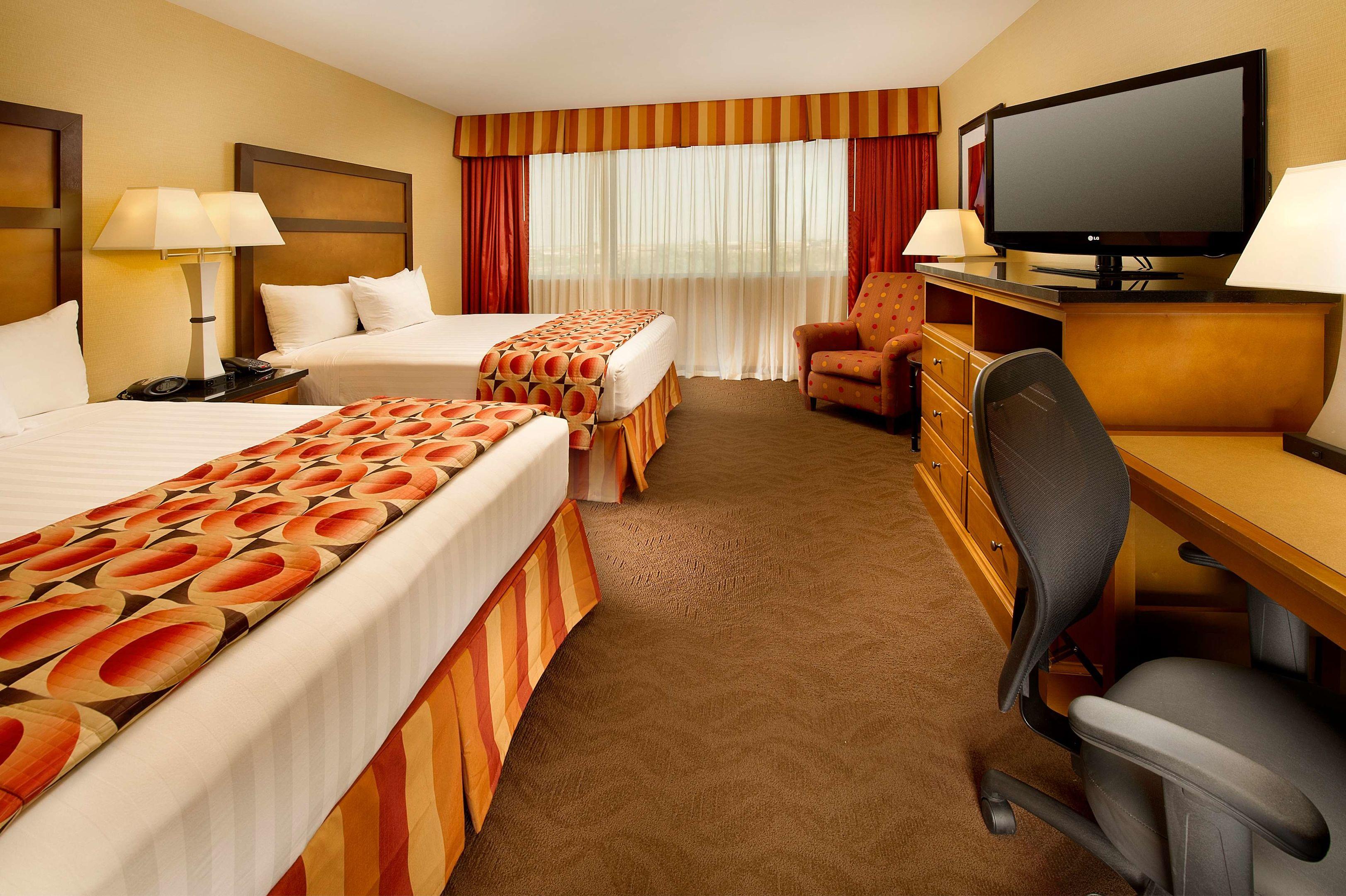 Drury Inn & Suites Phoenix Airport — photo 4