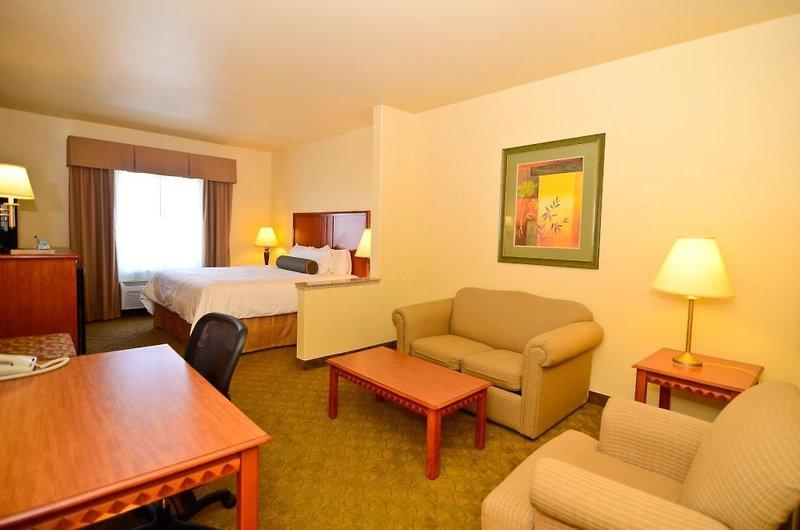 Best Western Plus Schulenburg Inn & Suites — photo 5