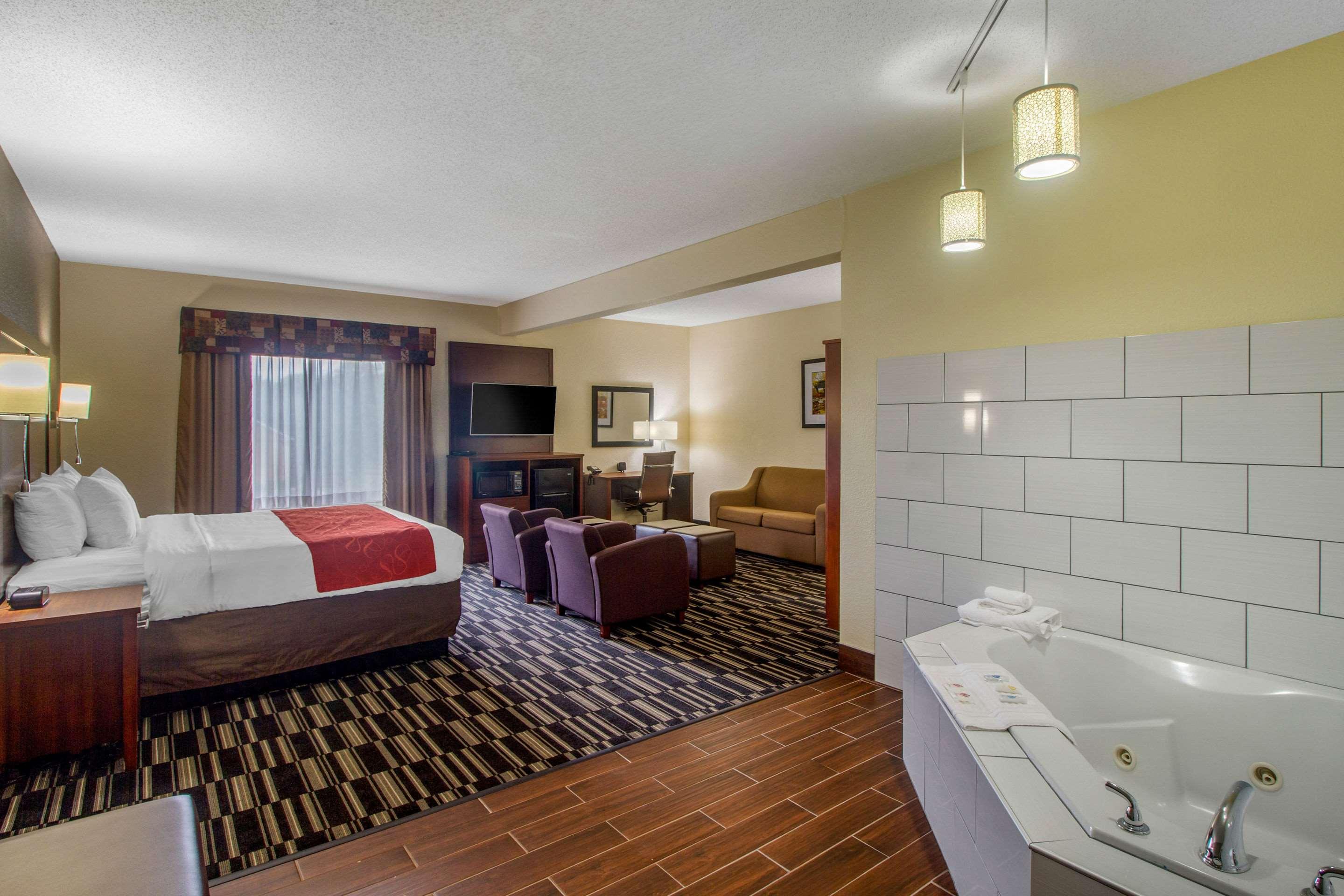 Comfort Suites Danville — photo 5