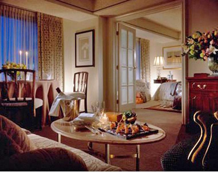 Four Seasons Hotel Vancouver — photo 3