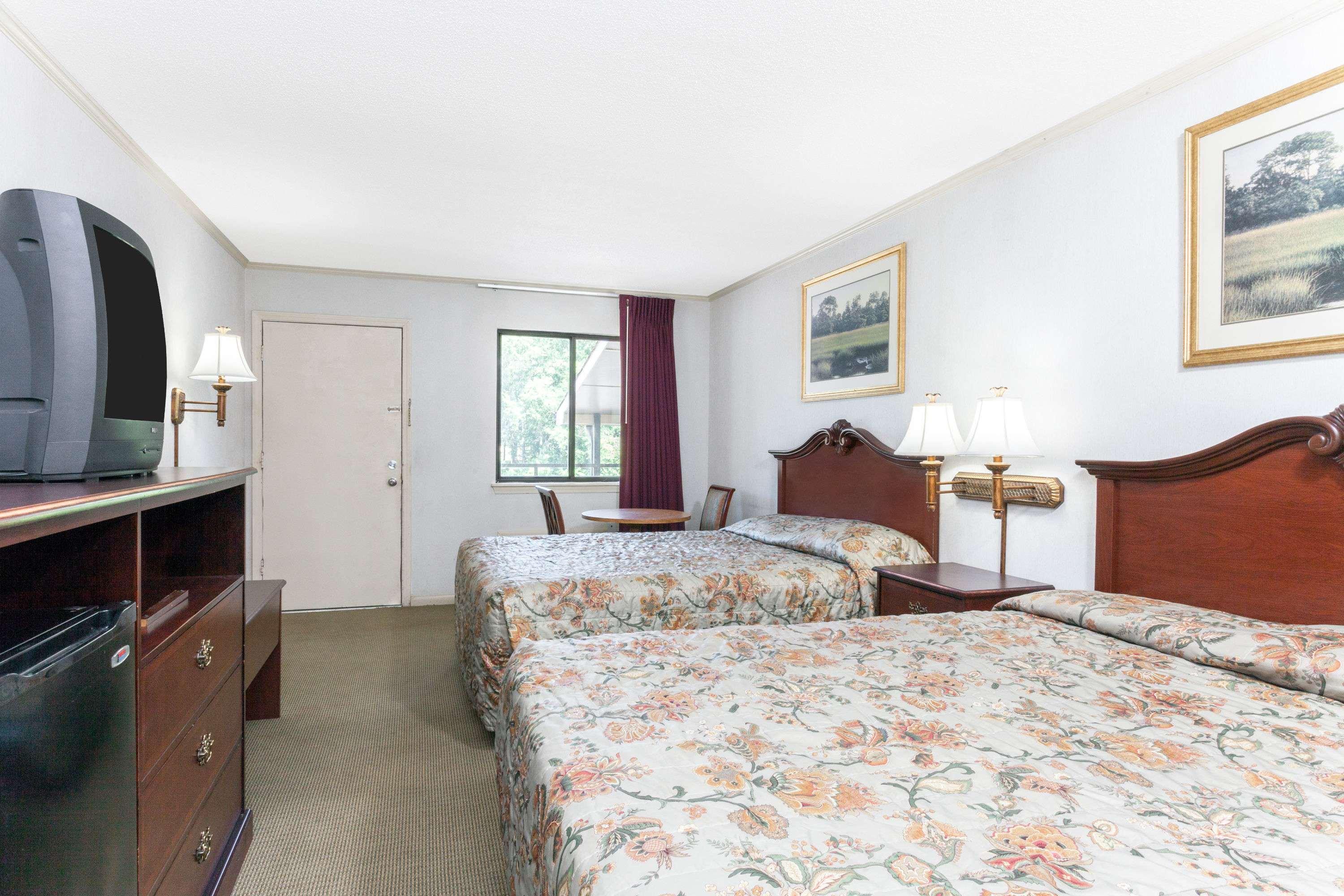 Knights Inn Point South Yemassee — photo 5