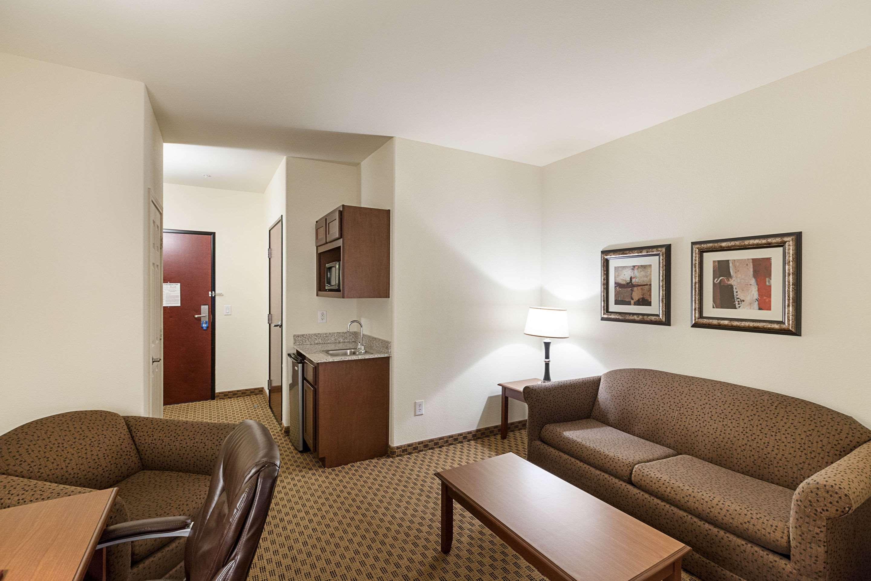 Comfort Suites Stone Oak — photo 5