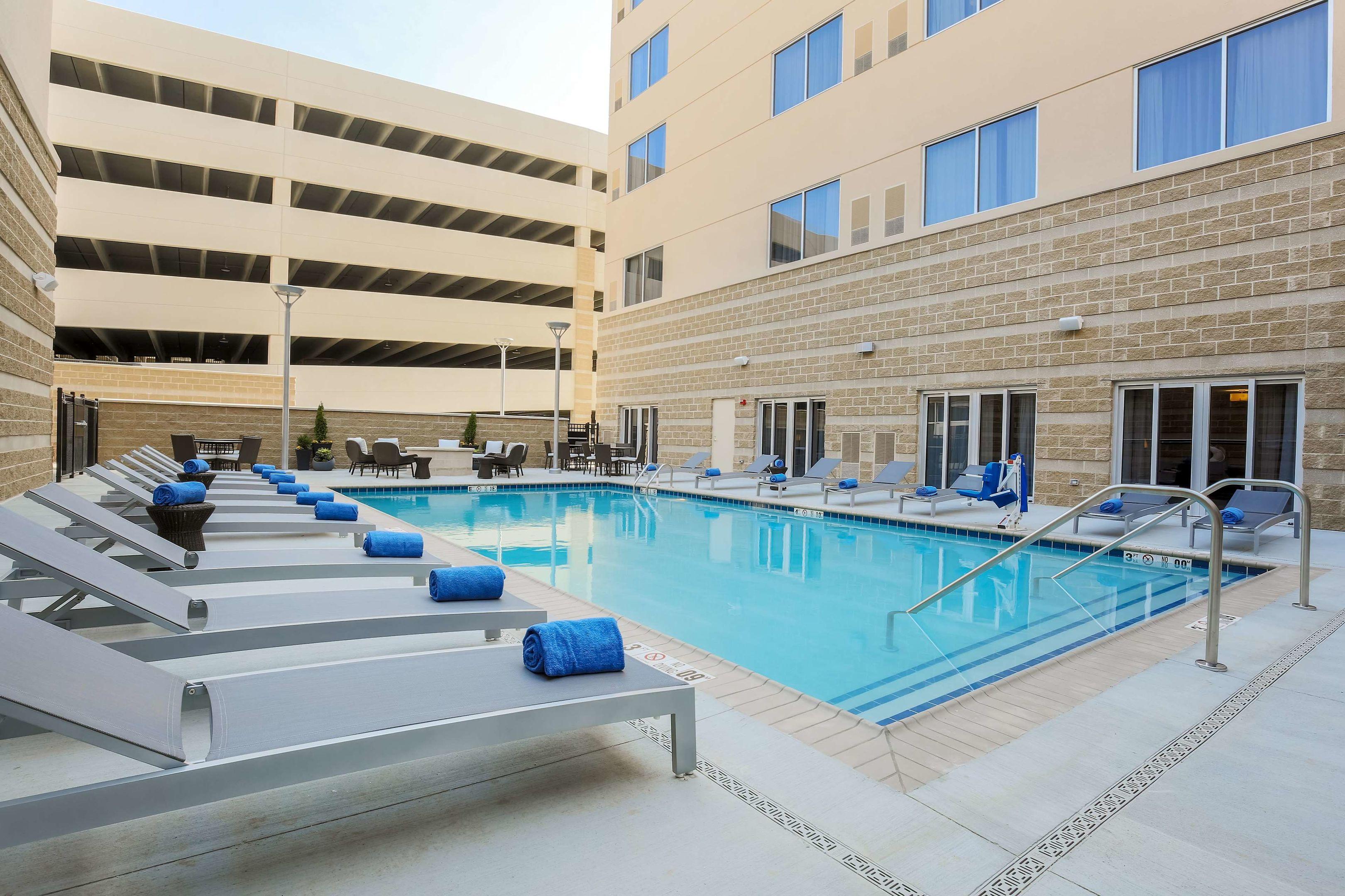 DoubleTree by Hilton Evansville — photo 5