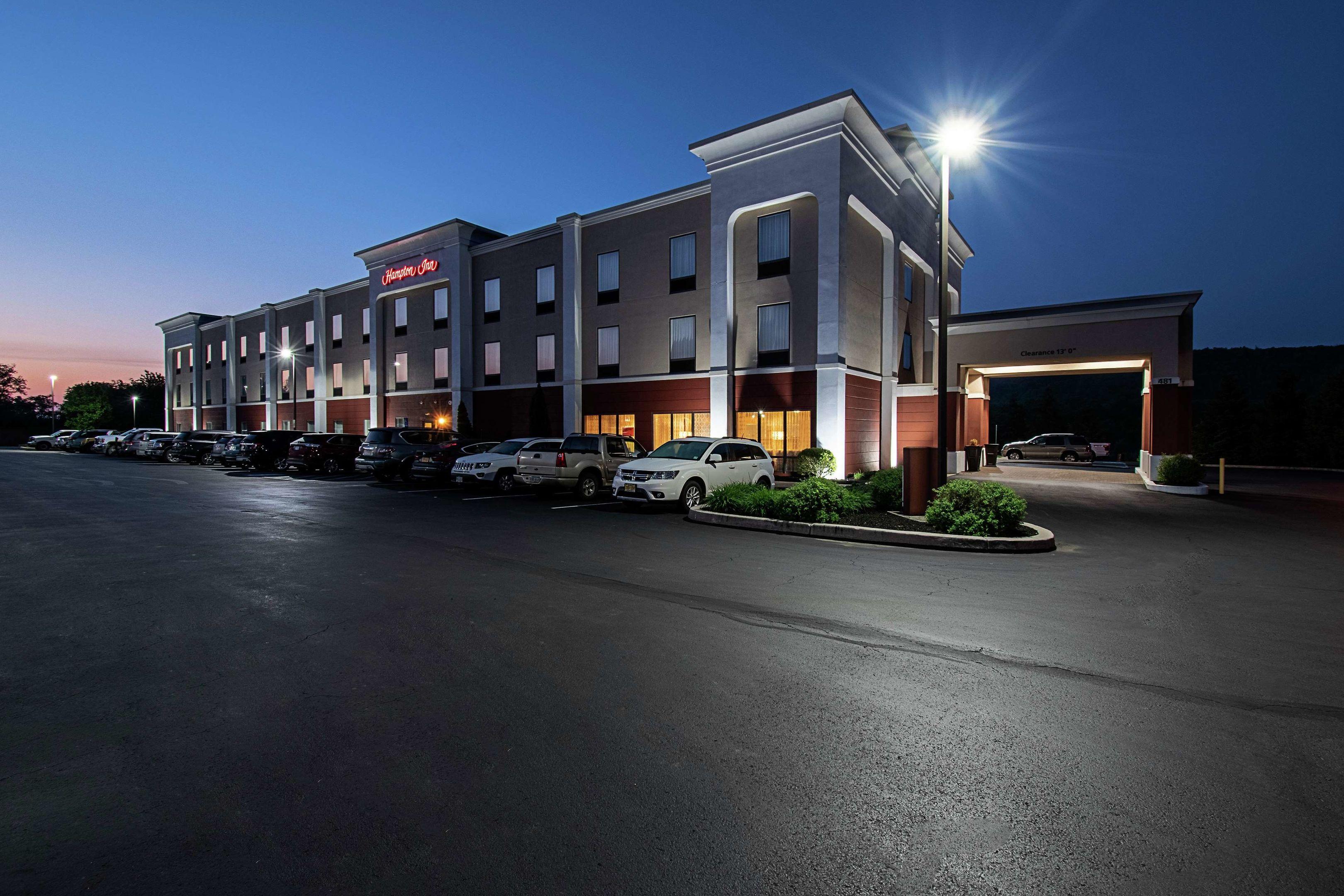 Hampton Inn Pine Grove — photo 4