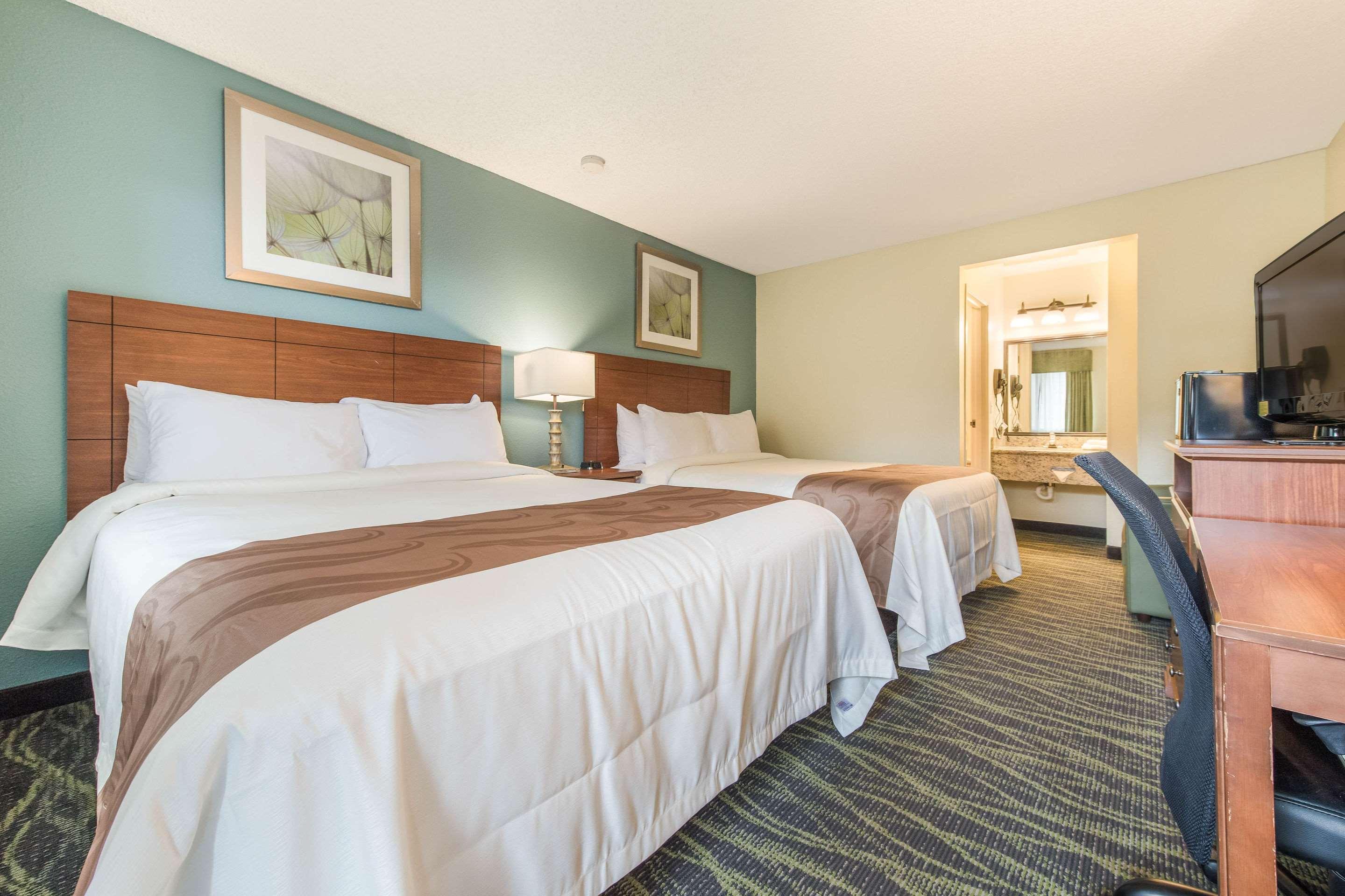 Days Inn Bellevue Seattle — photo 5