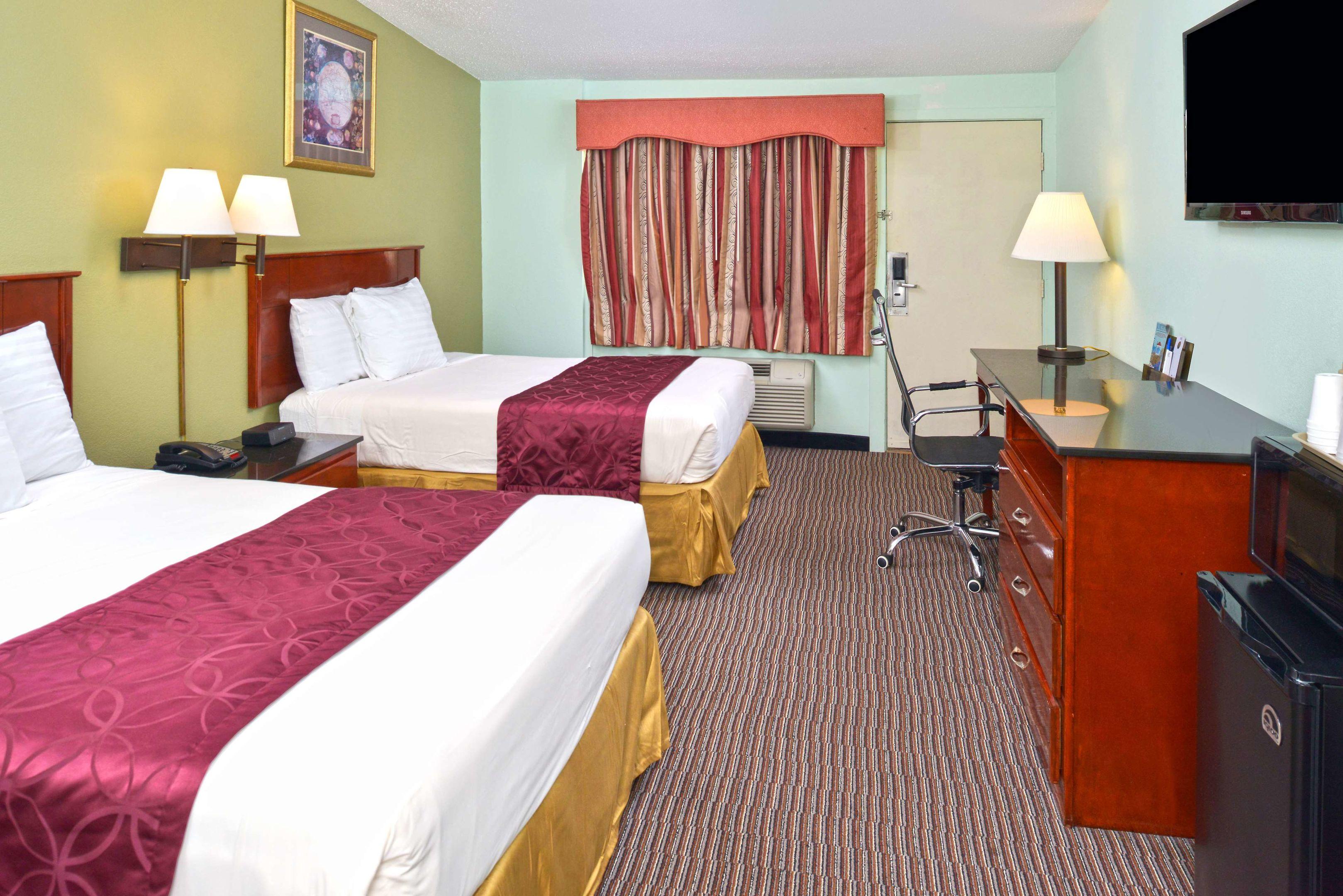Americas Best Value Inn Smithtown/Long Island — photo 4