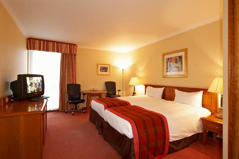 Hilton Croydon — photo 4